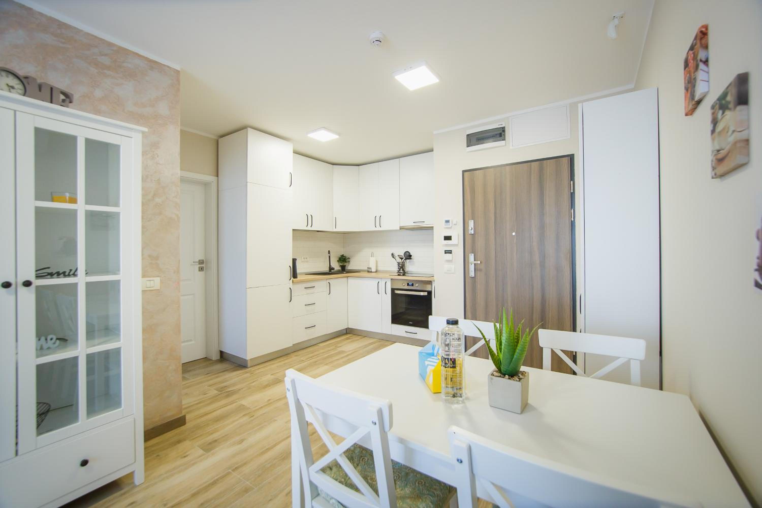Cappuccino Colors at West Residence view 5