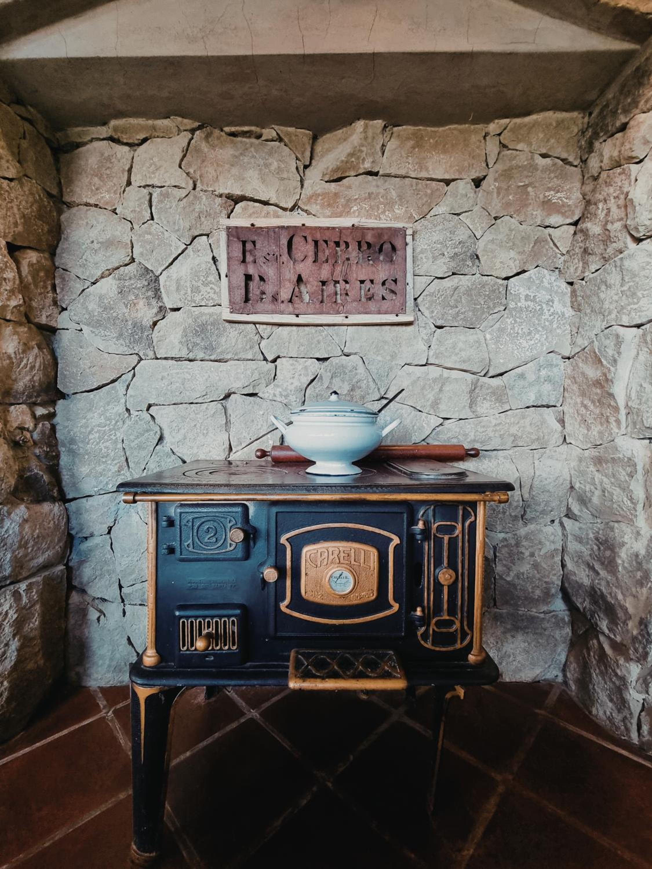 Hosteria Cauquenes De Nimez