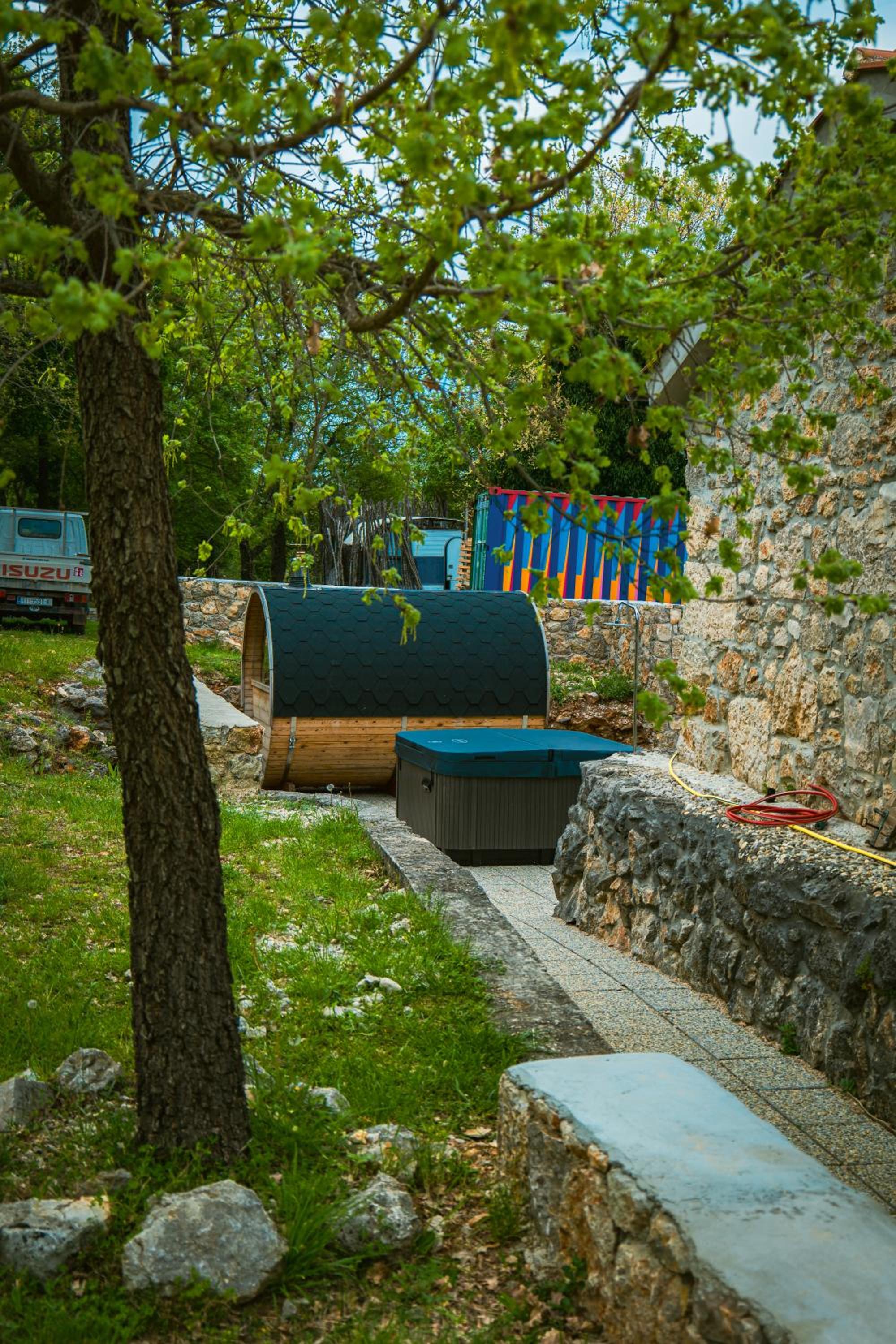 Photo 46