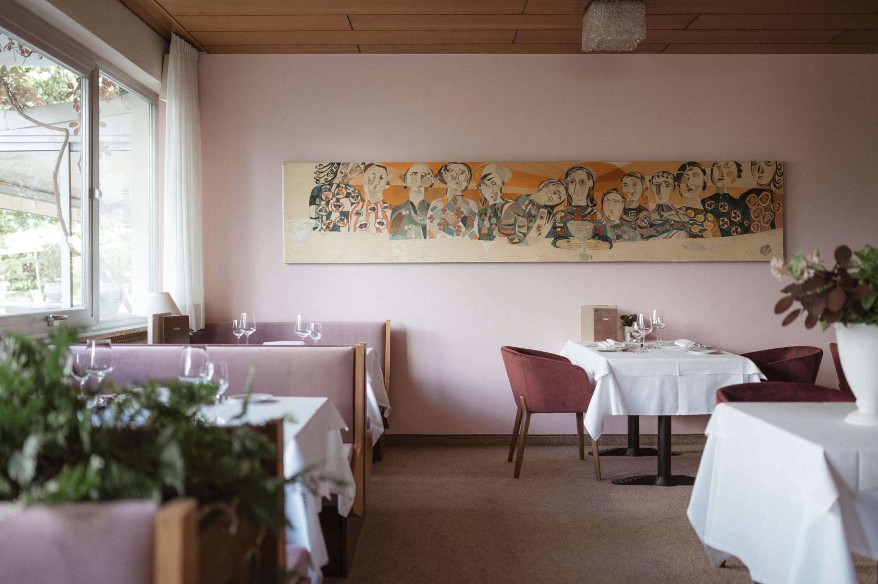 restaurant