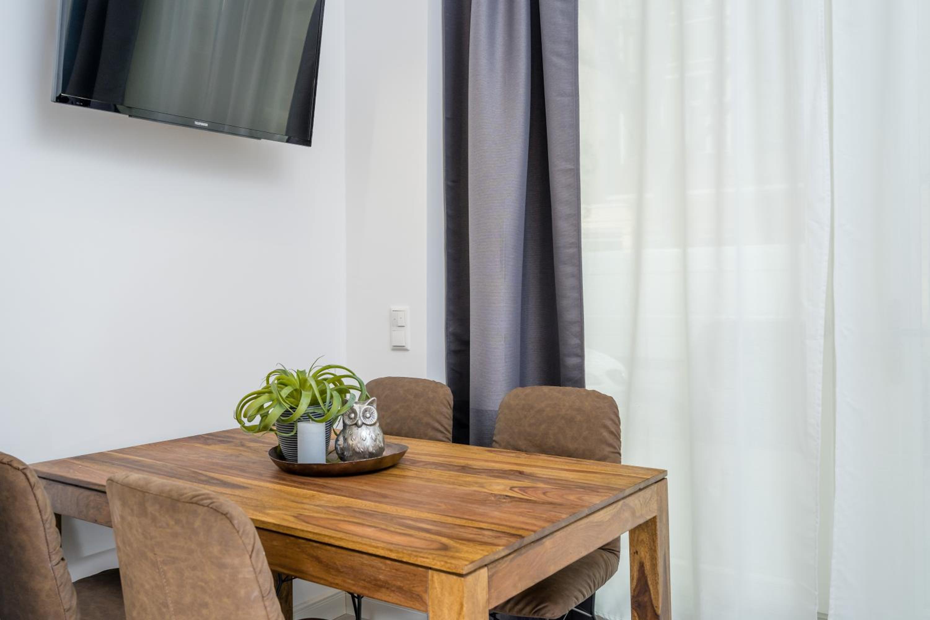 The Lohmeyerstr I, lovely 1 BR, group & family friendly, 2 - 4 Guests