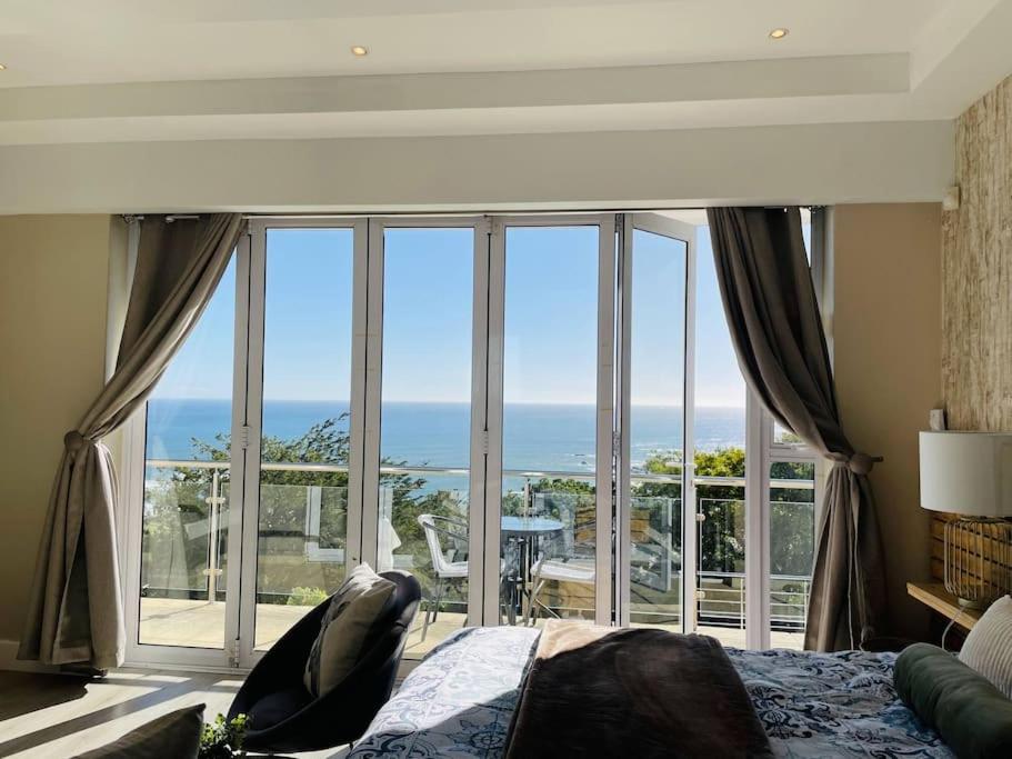 House Havana 6 Bedroom Villa, Camps Bay view 5