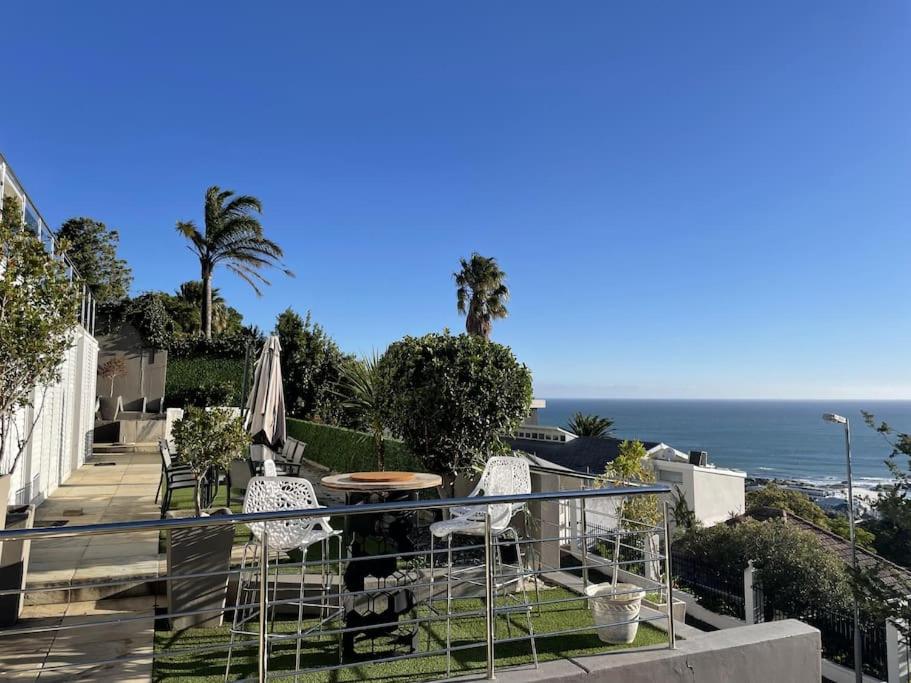 House Havana 6 Bedroom Villa, Camps Bay view 4