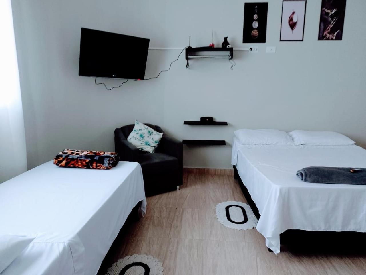 Kitnets bem localizada, próx ao autódromo!