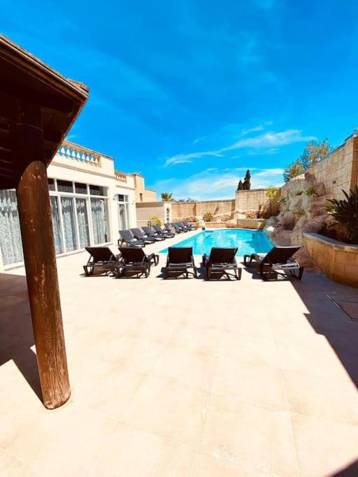 Velver Mansion, Malta - Luxury Villa with Pool view 3