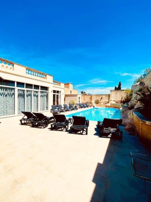 Velver Mansion, Malta - Luxury Villa with Pool view 4
