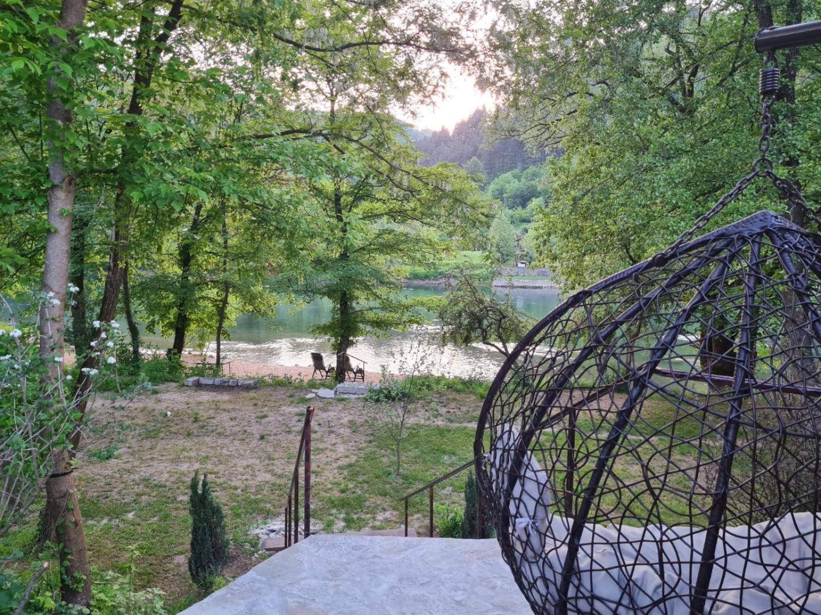 EMRAH RIVER UNA