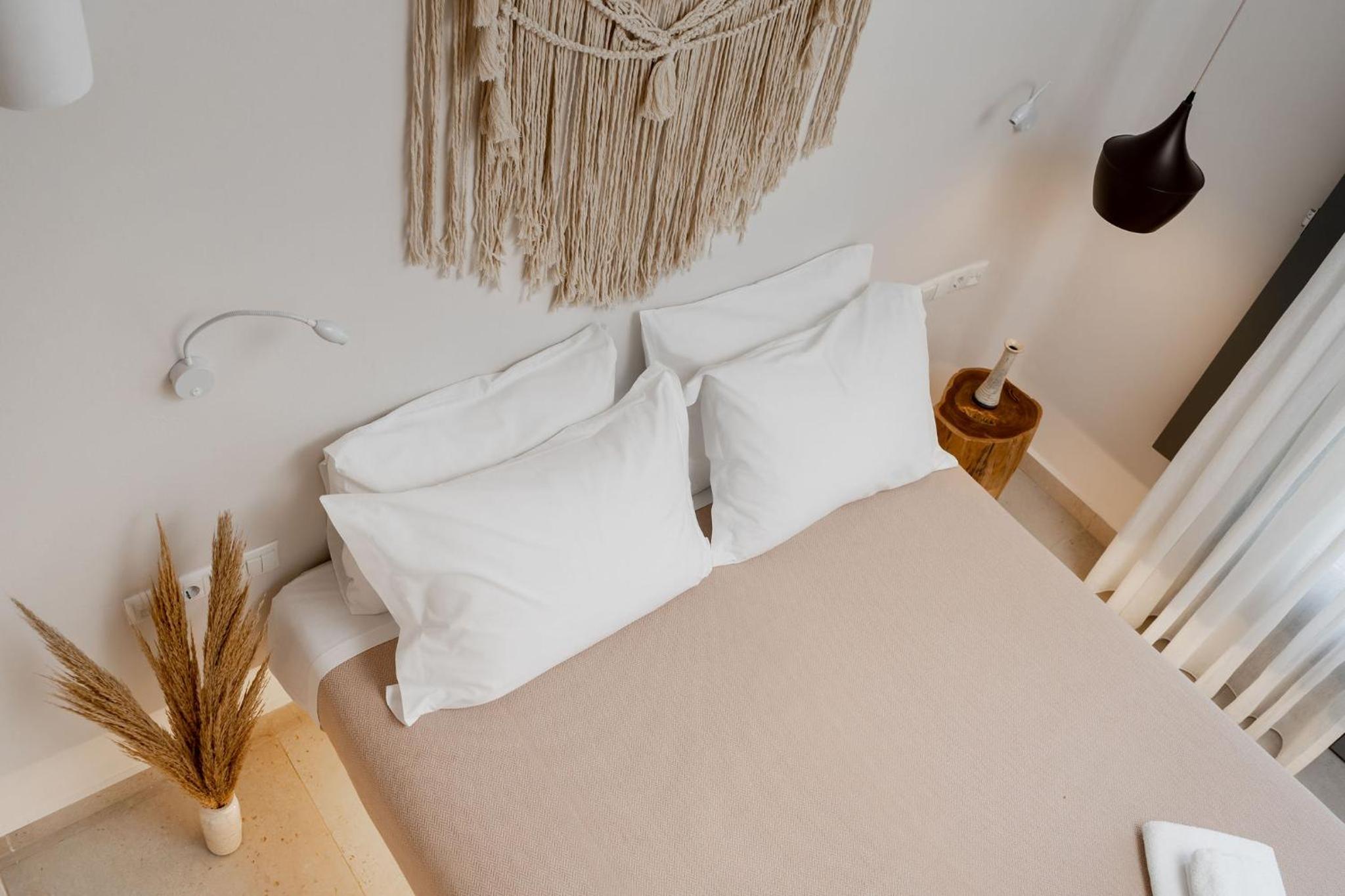 Melidron Hotel Suites Villas - Image 2