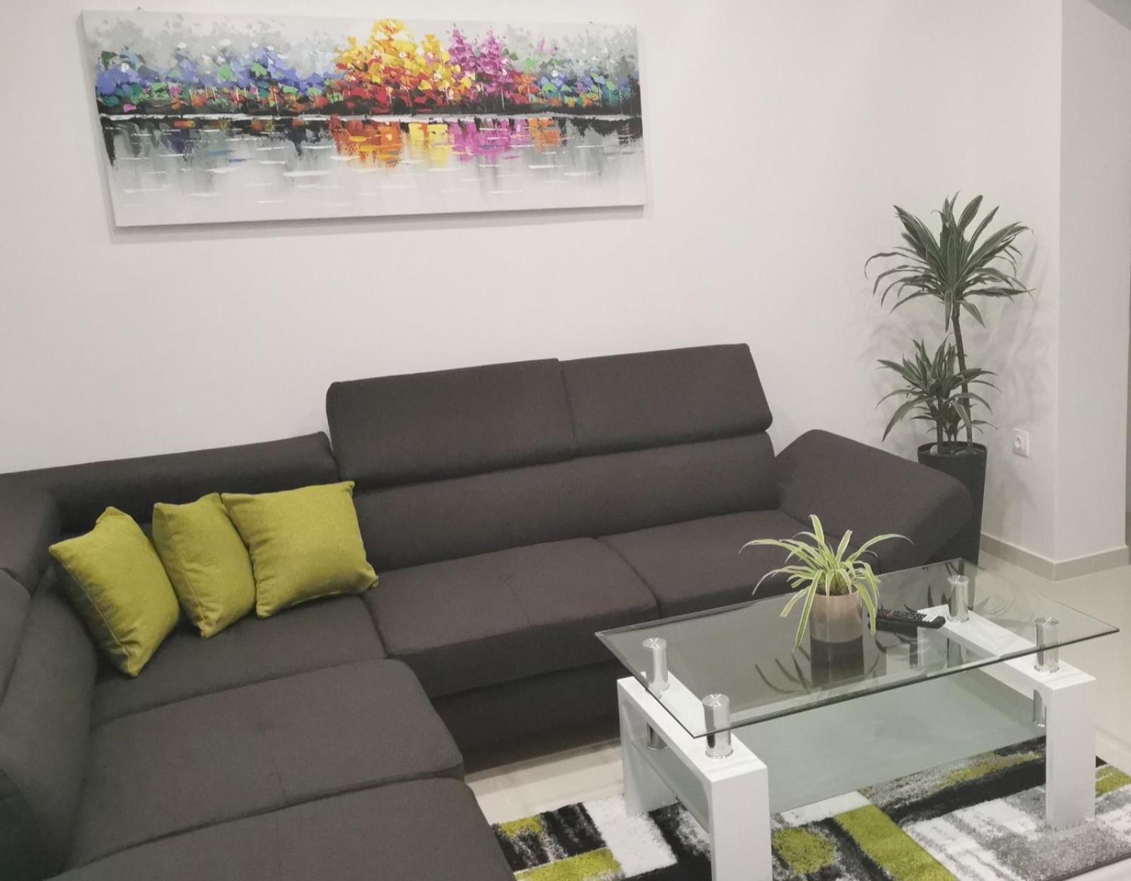 Apartment Deni view 2