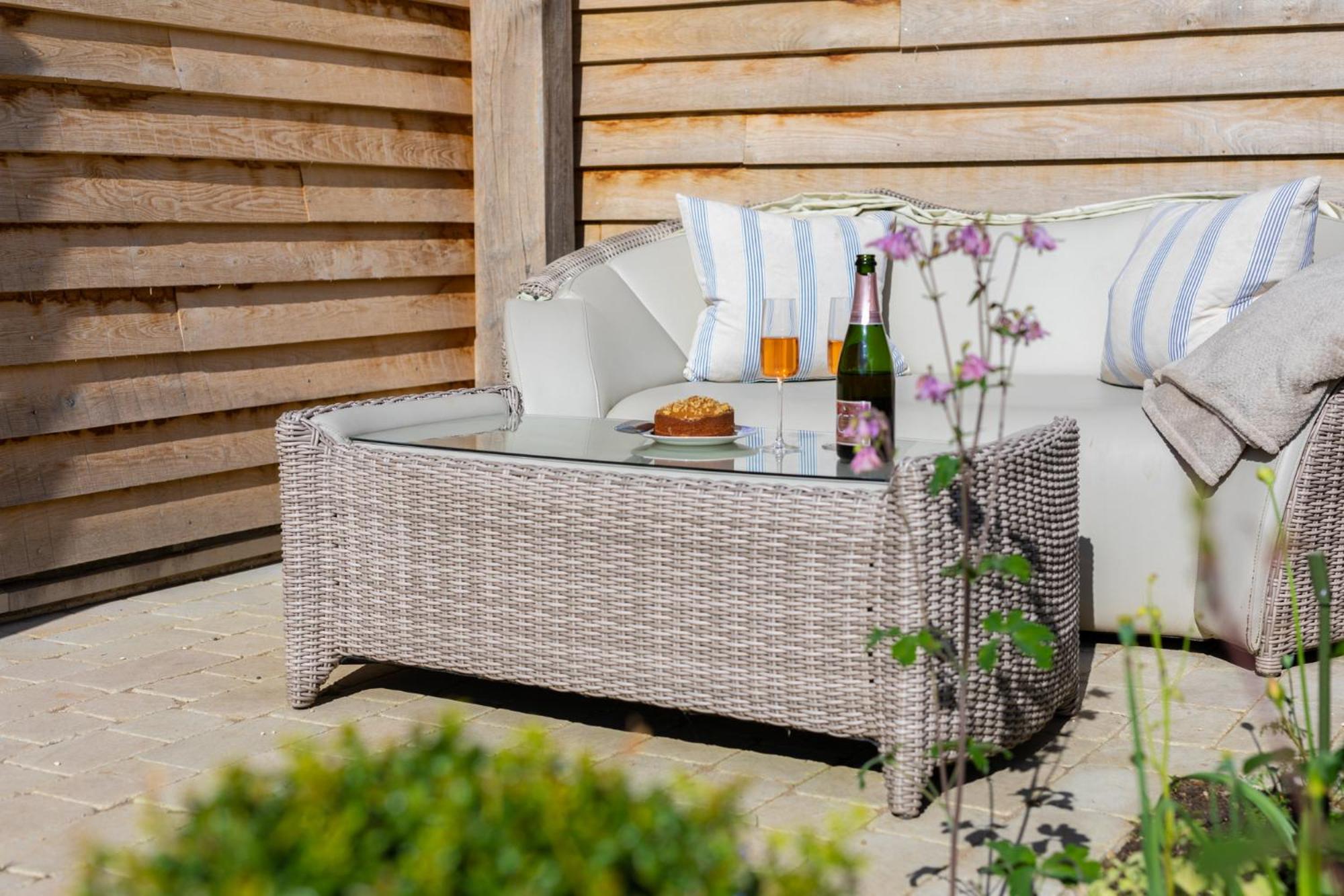 Cambridge Country Cottages - Image 2