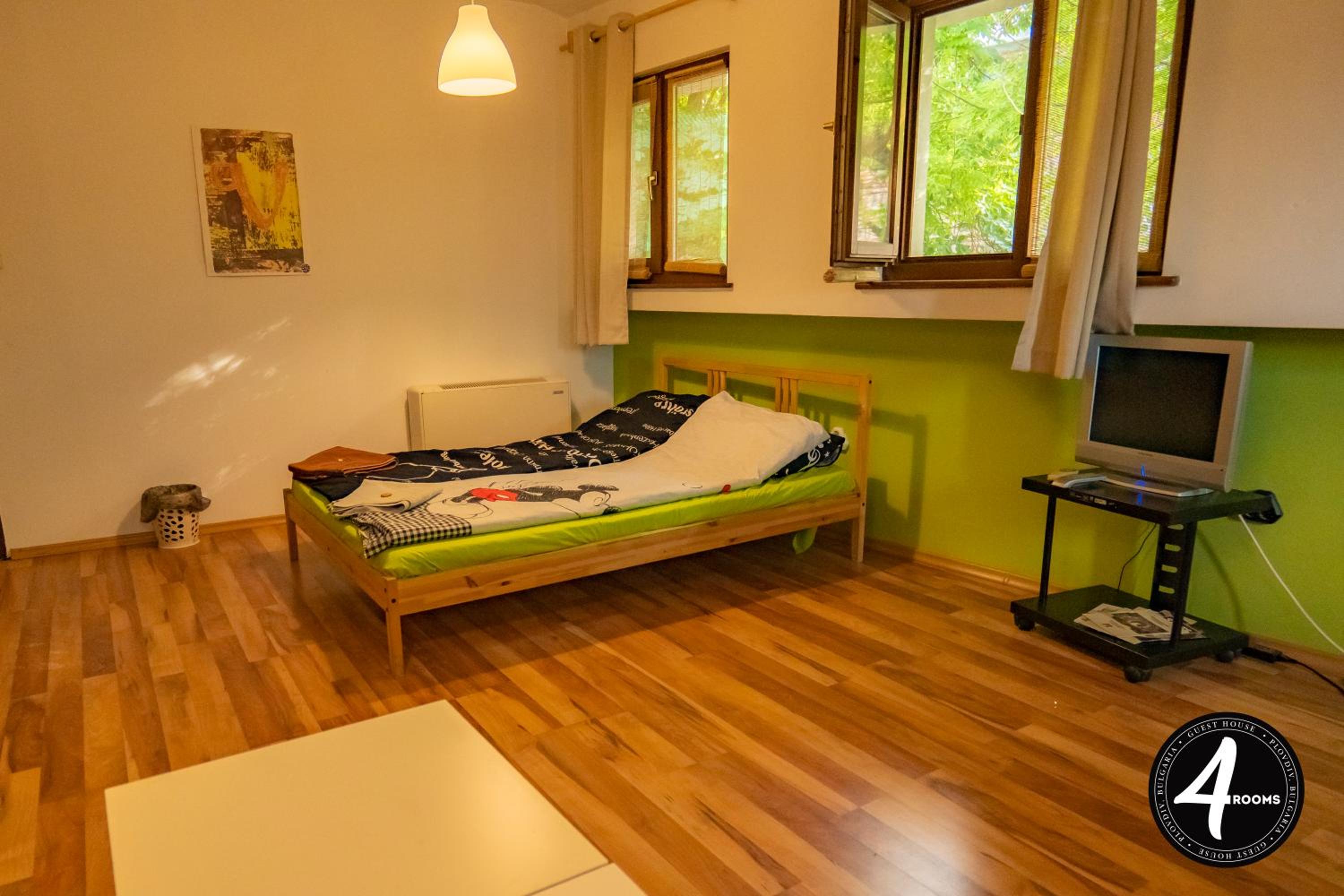 4 Rooms