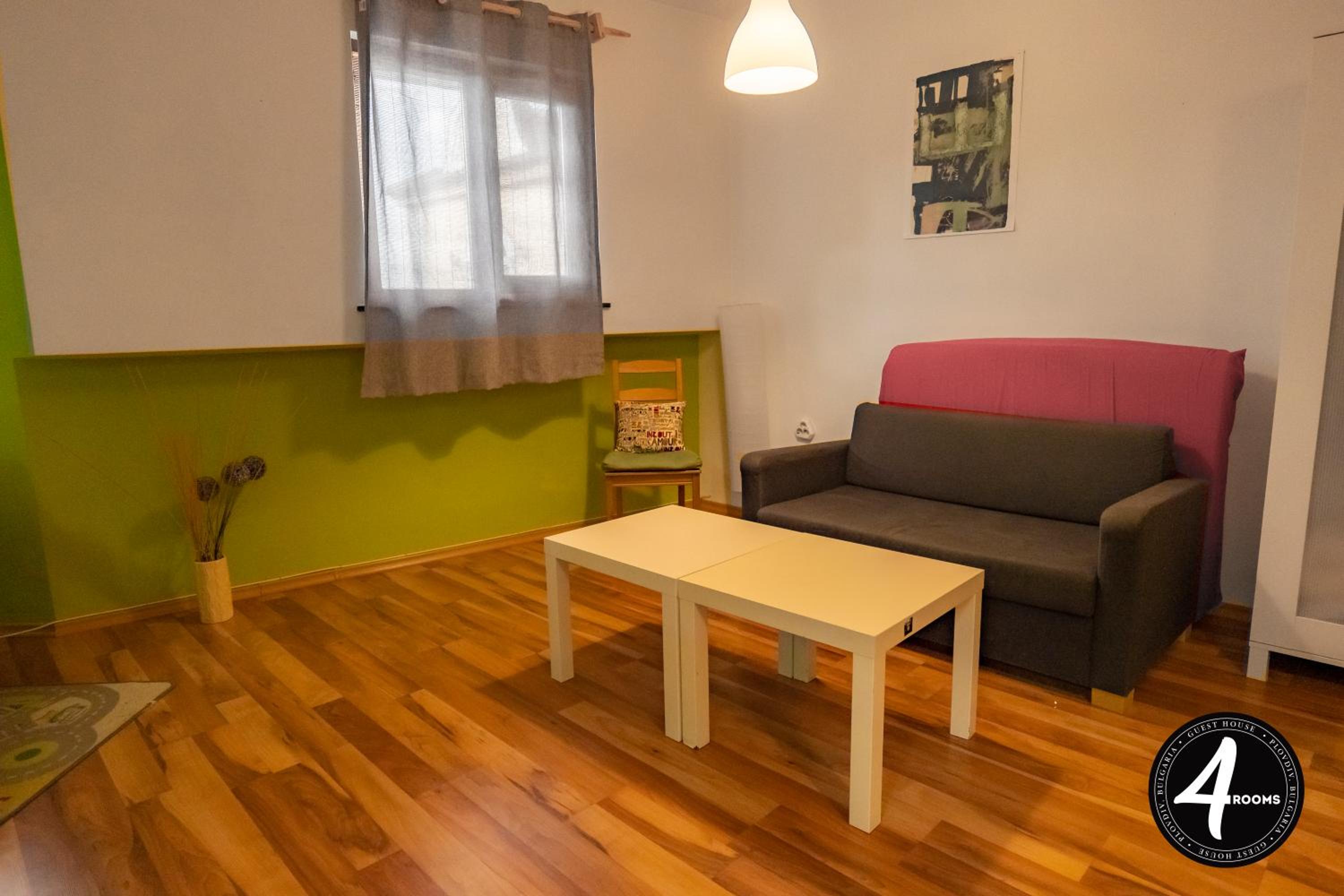 4 Rooms