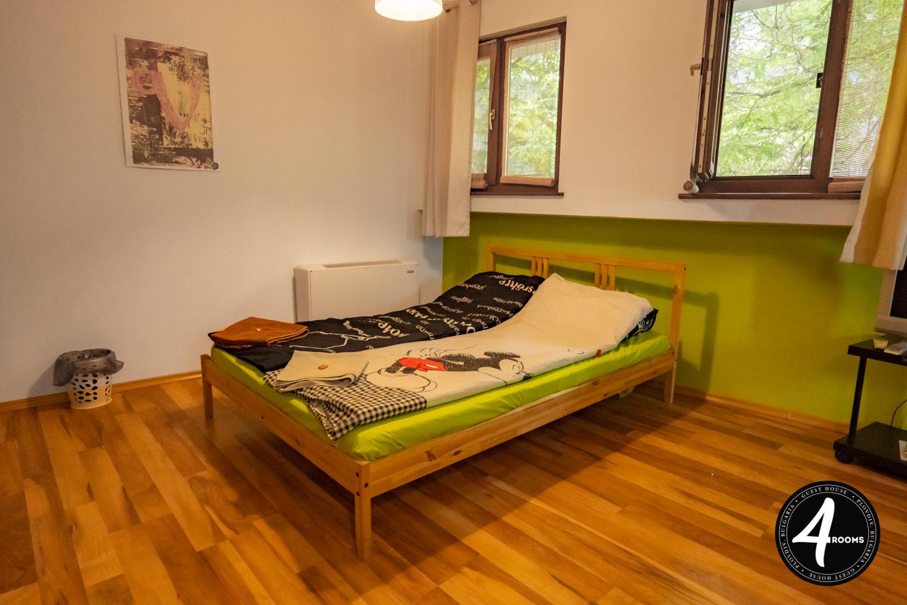 4 Rooms