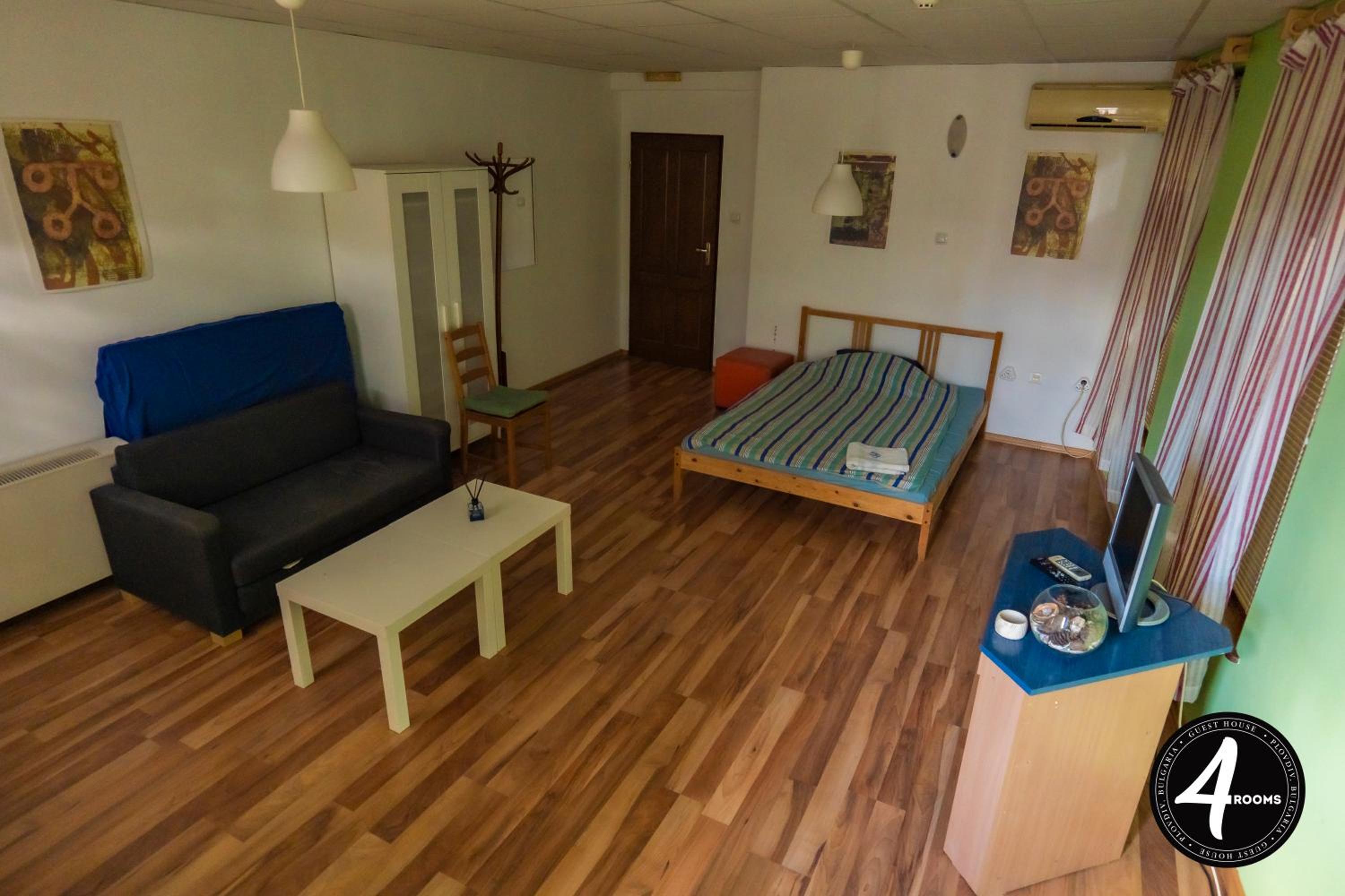 4 Rooms