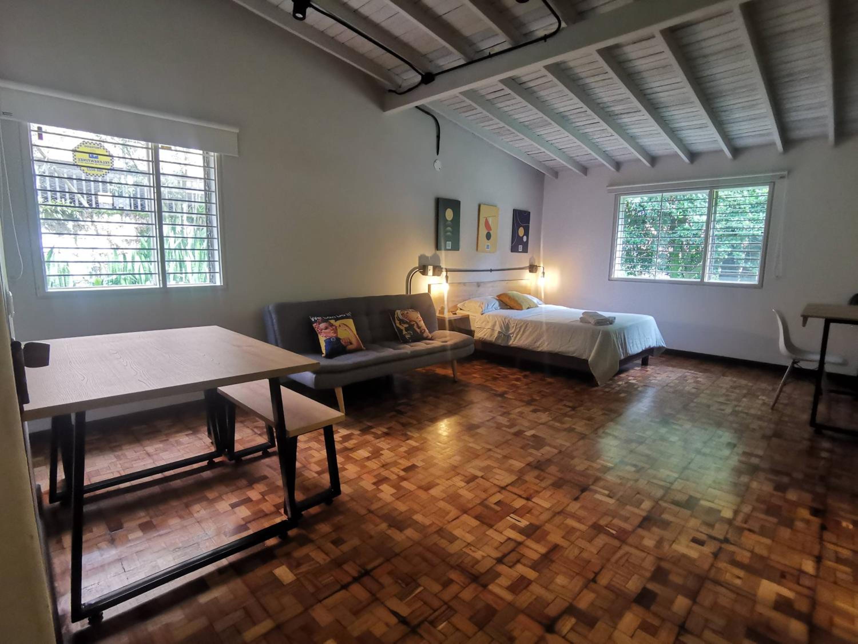 Apartaestudio amueblado en Poblado FRN106 By Roots Rentals
