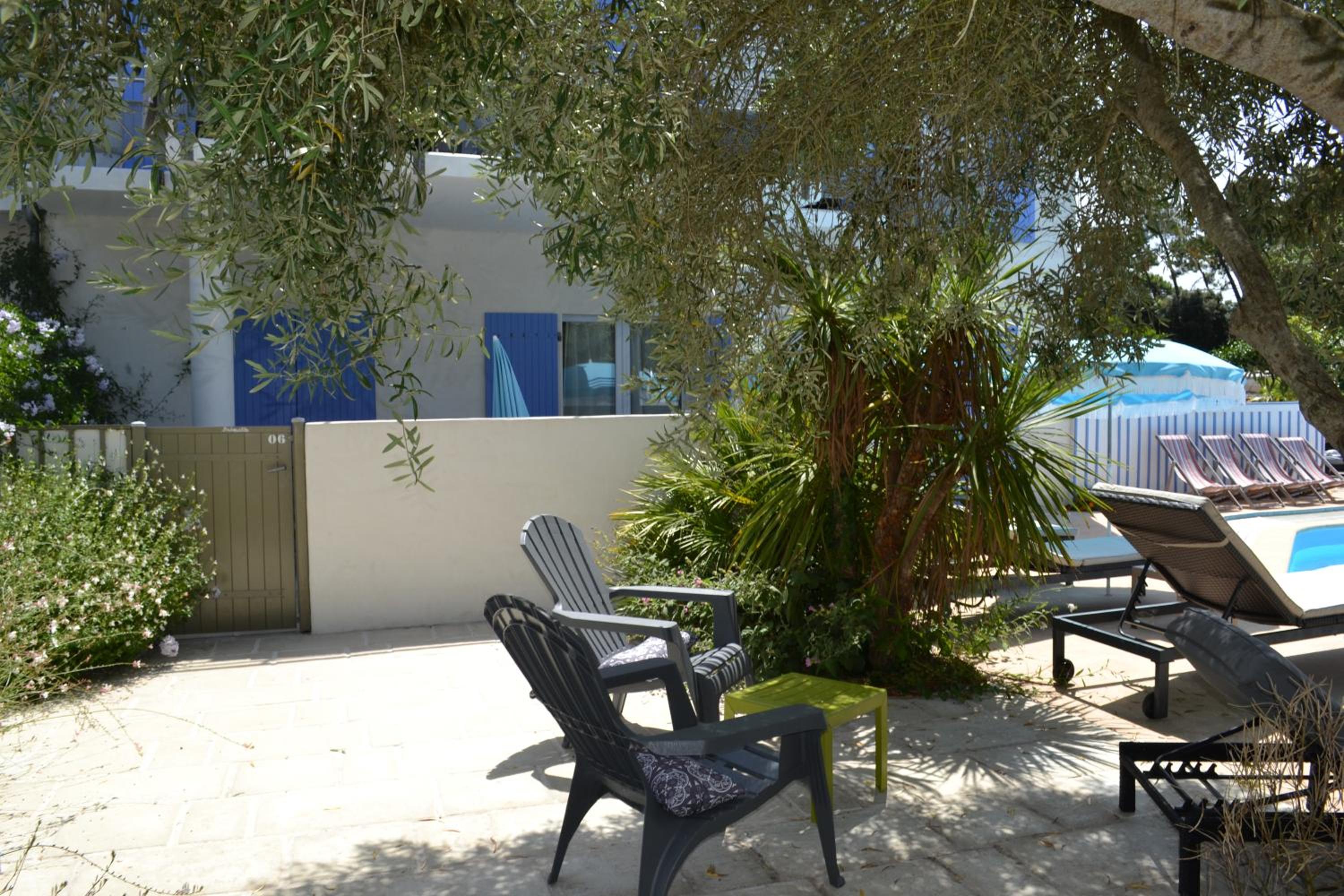 outdoor BBQ area