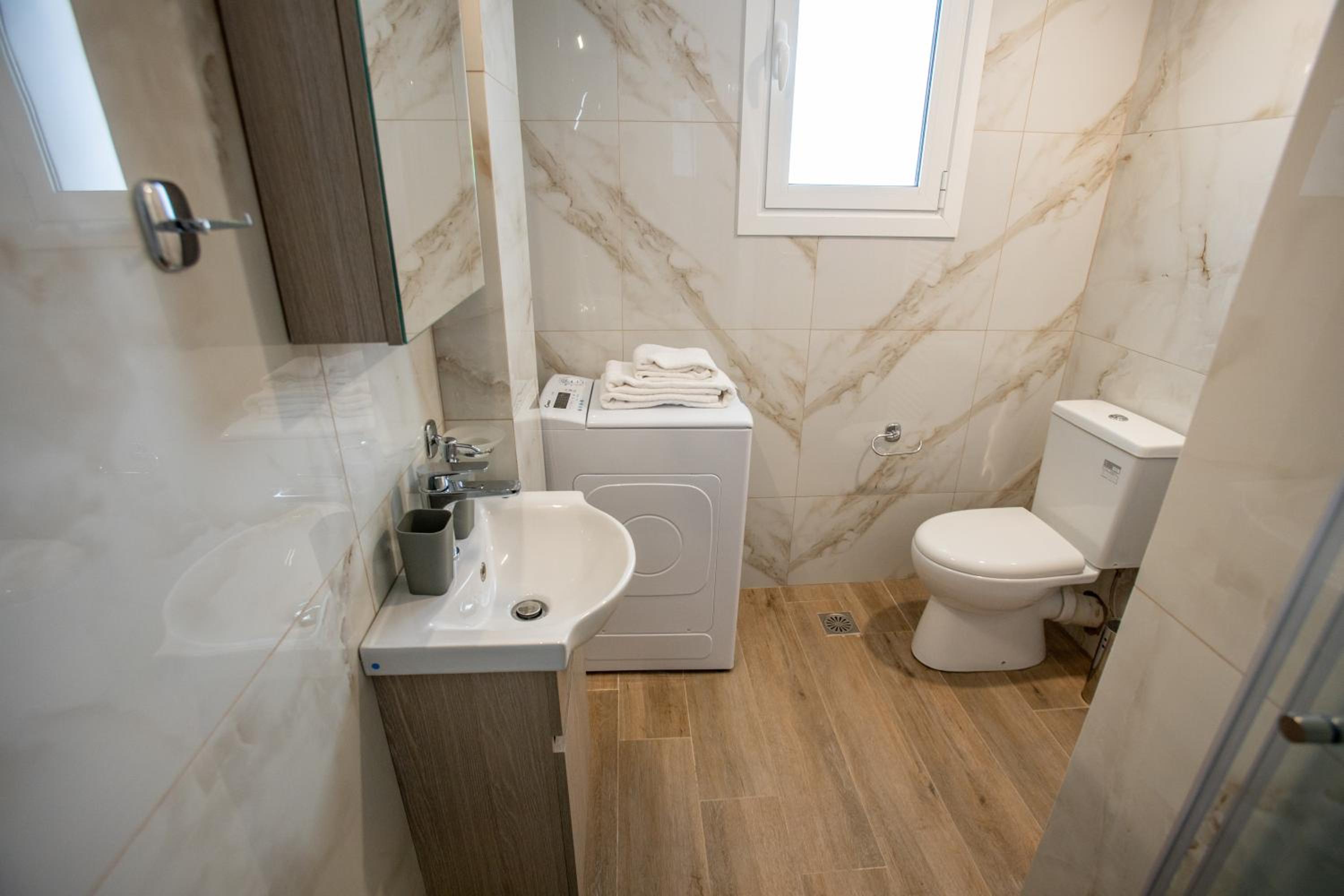 Raise Kifisias Serviced Apartments