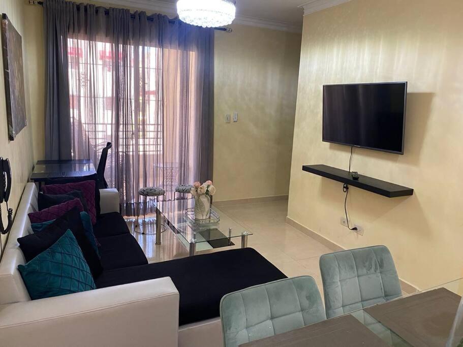 Lesnah Apartamento, Jacobo Majluta