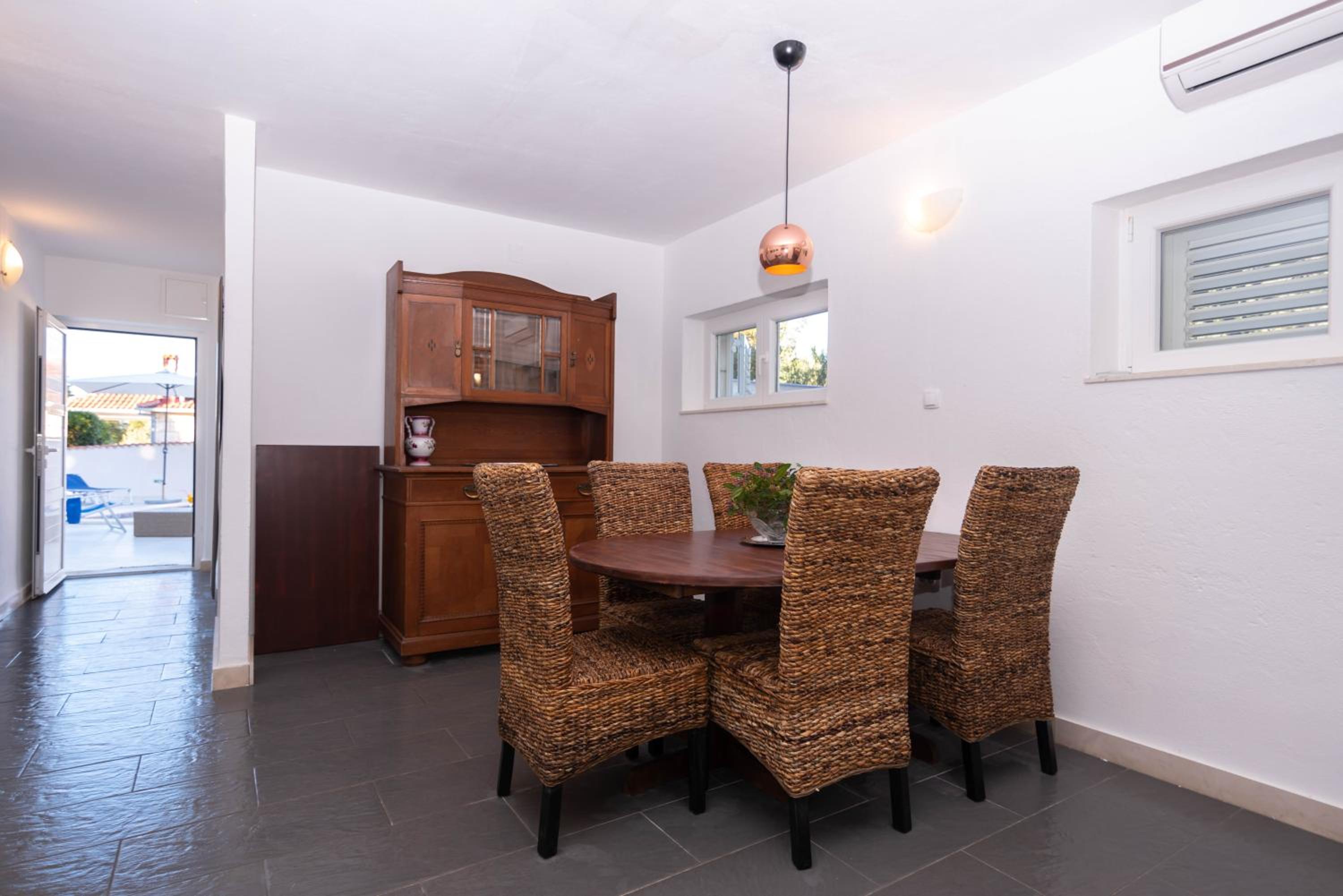 Amazing house W pool and big sunny terrace close to sea & beach view 2