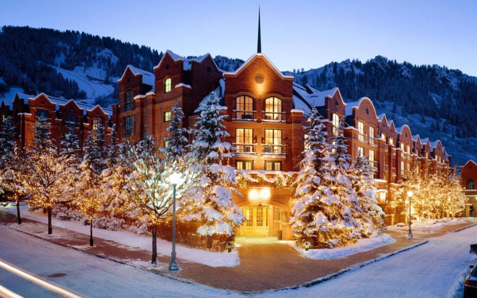 Luxury 2 Bedroom Residence At The St Regis Residence Club In Downtown Aspen