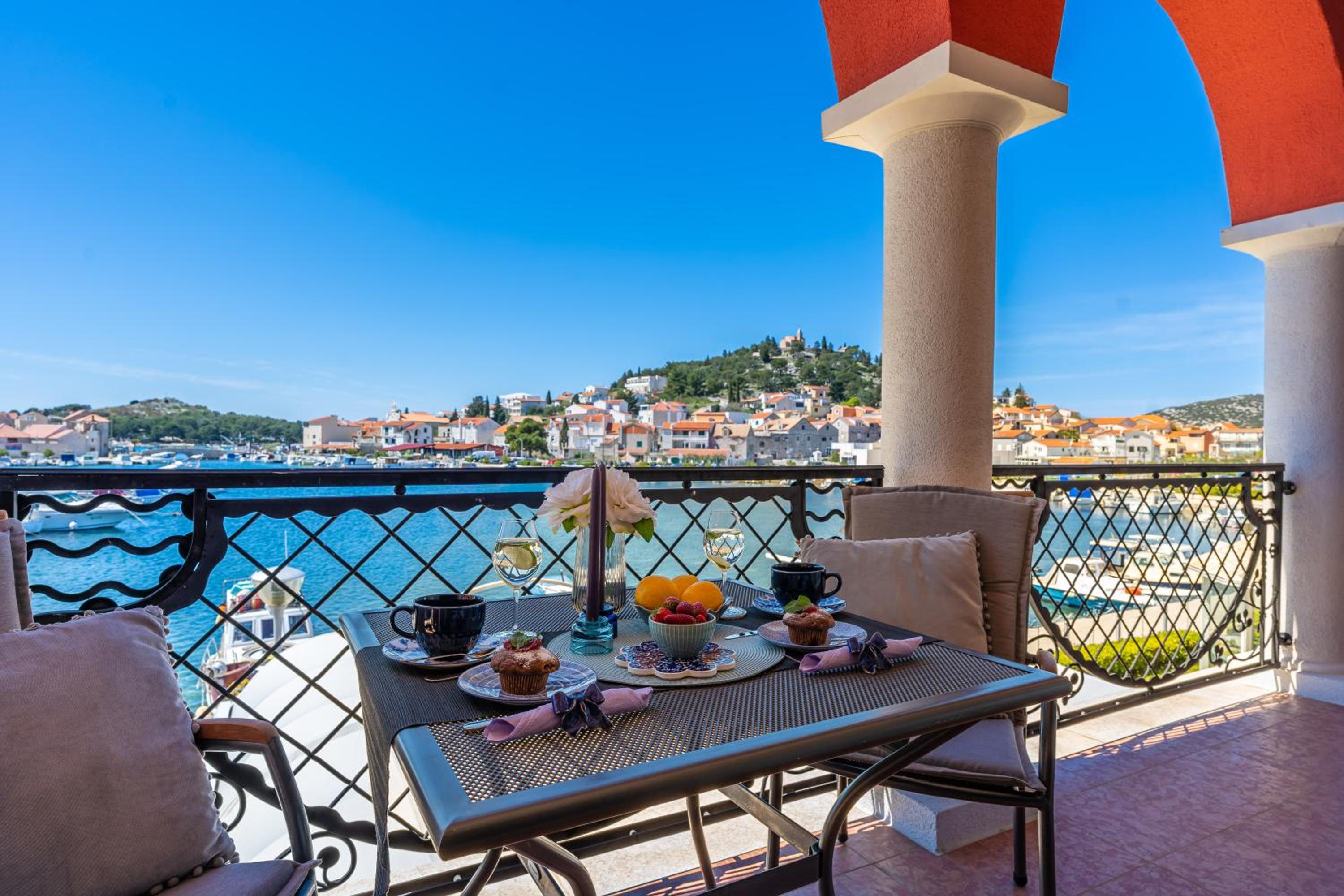 Villa Arcadium view 3