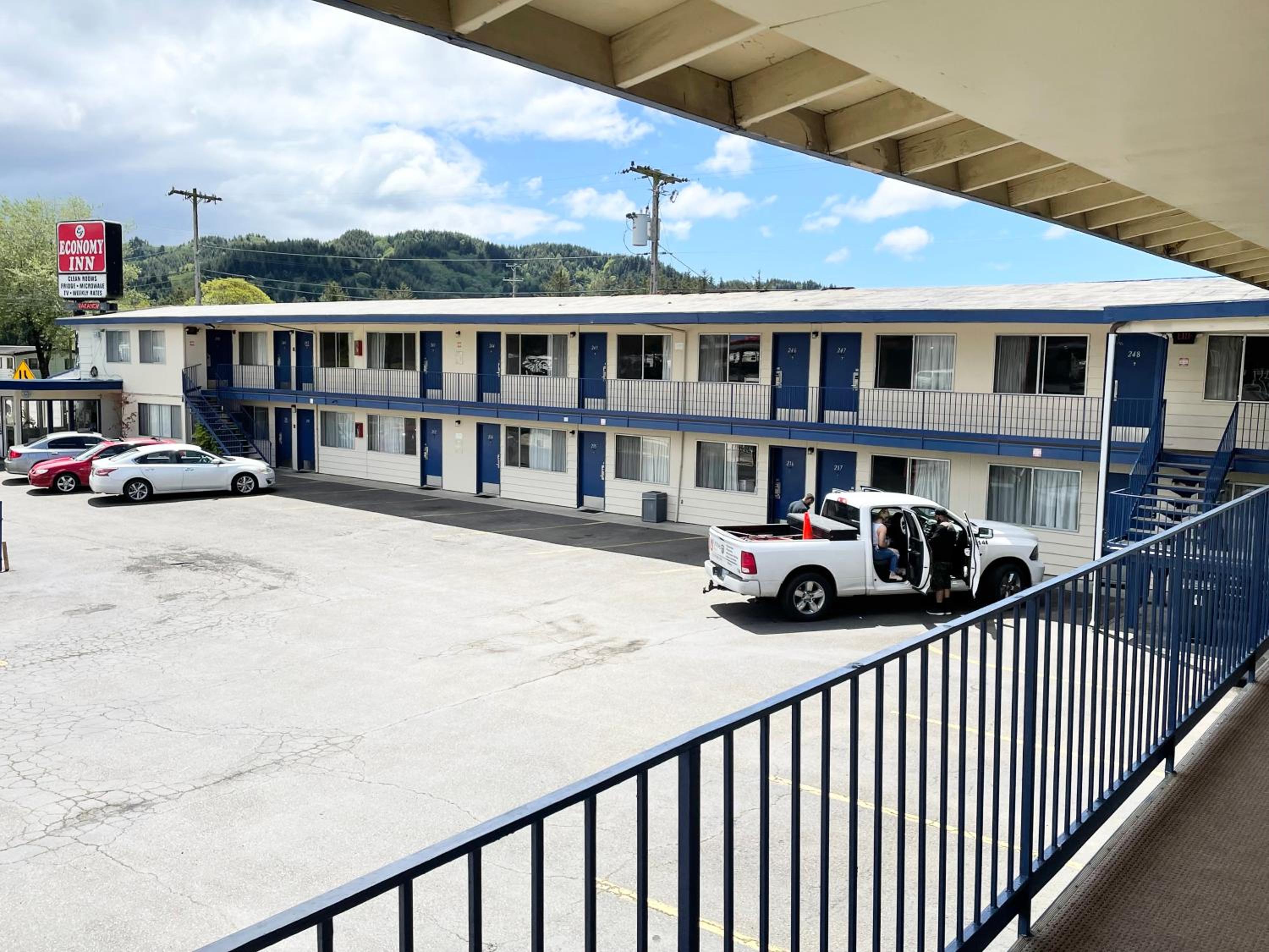 Economy Inn