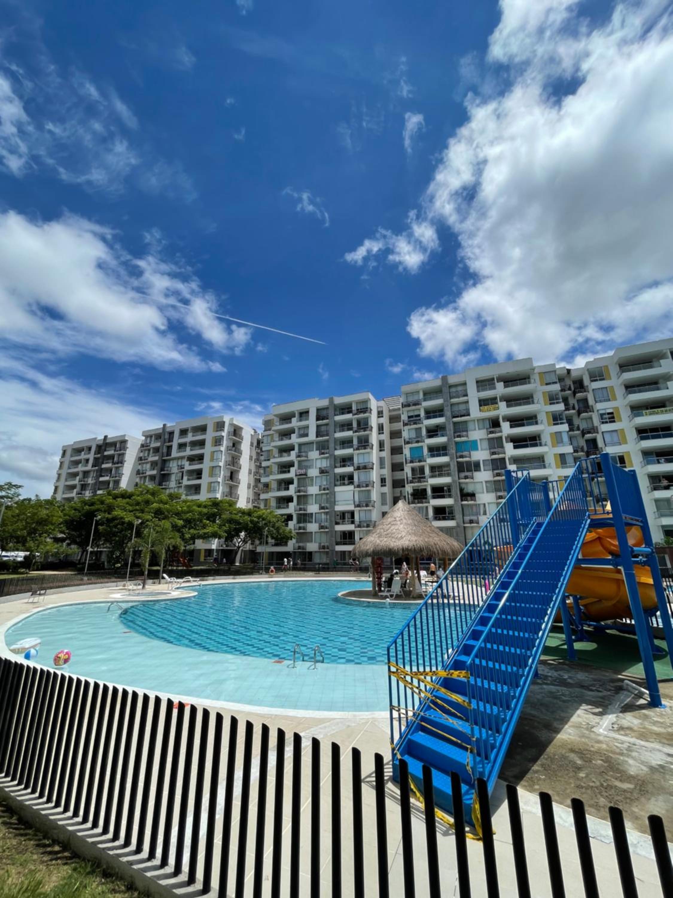Espectacular apartamento en Condominio Peñazul con BBQ