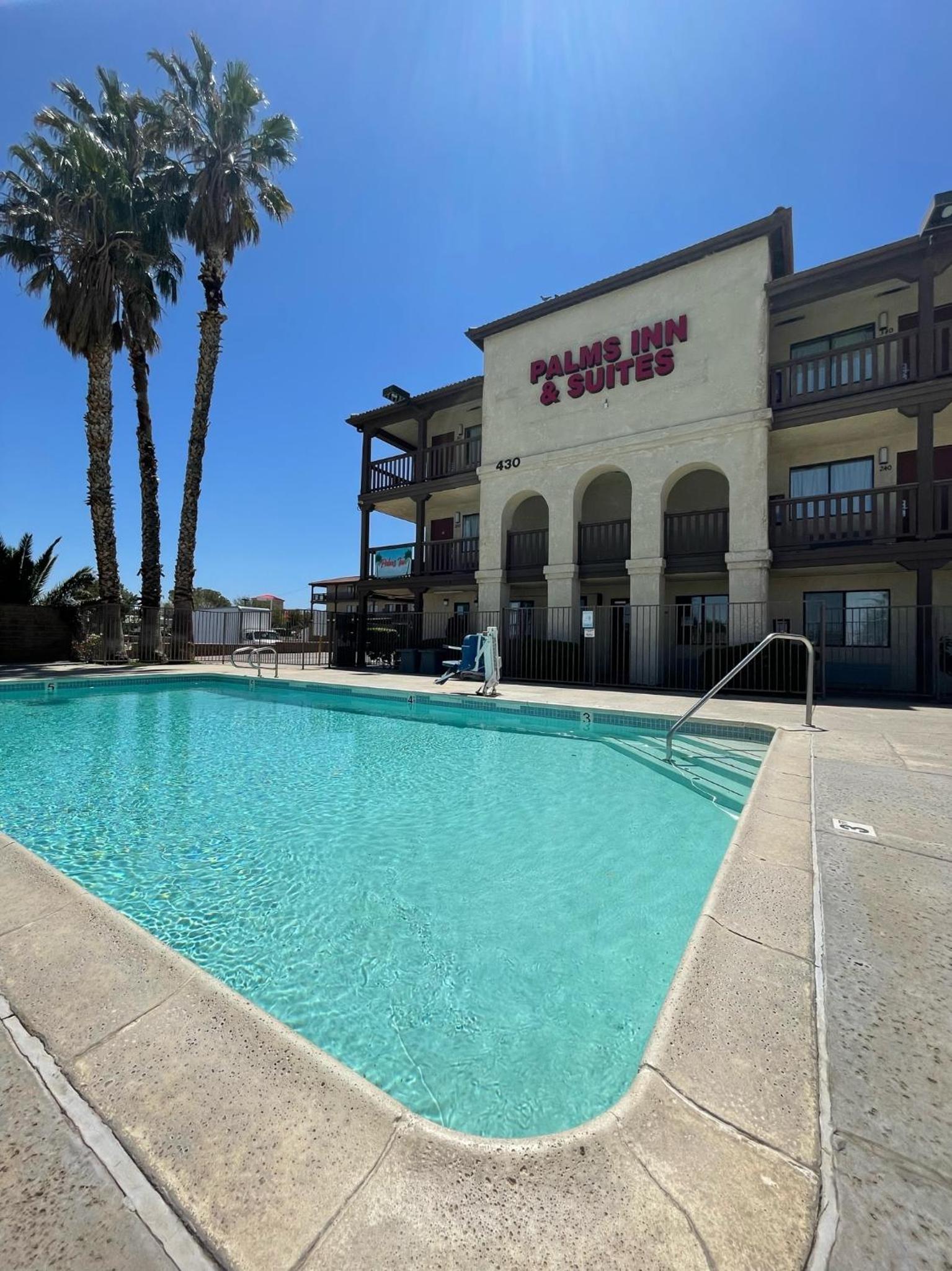 Palms Inn & Suites