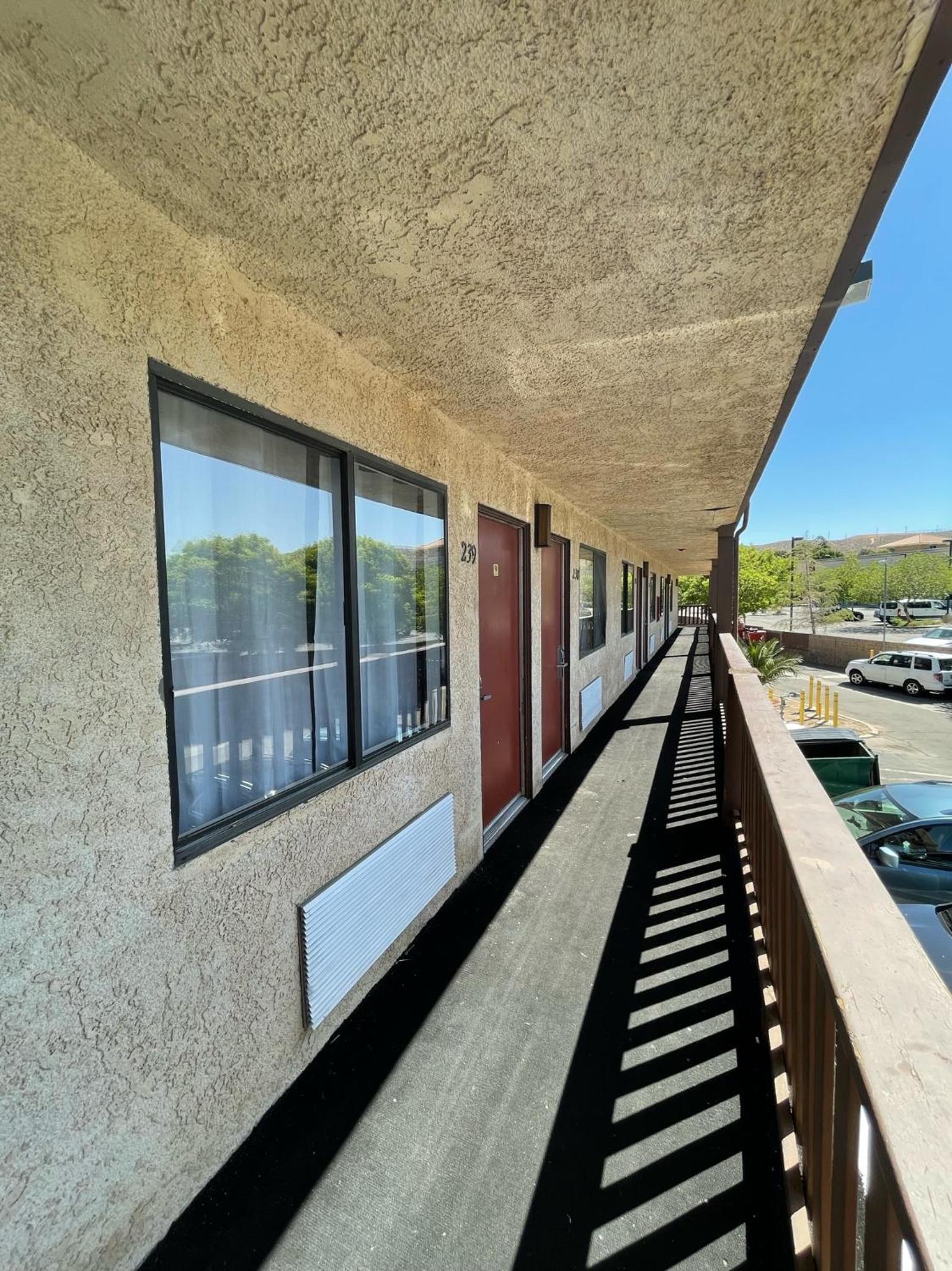 Palms Inn & Suites
