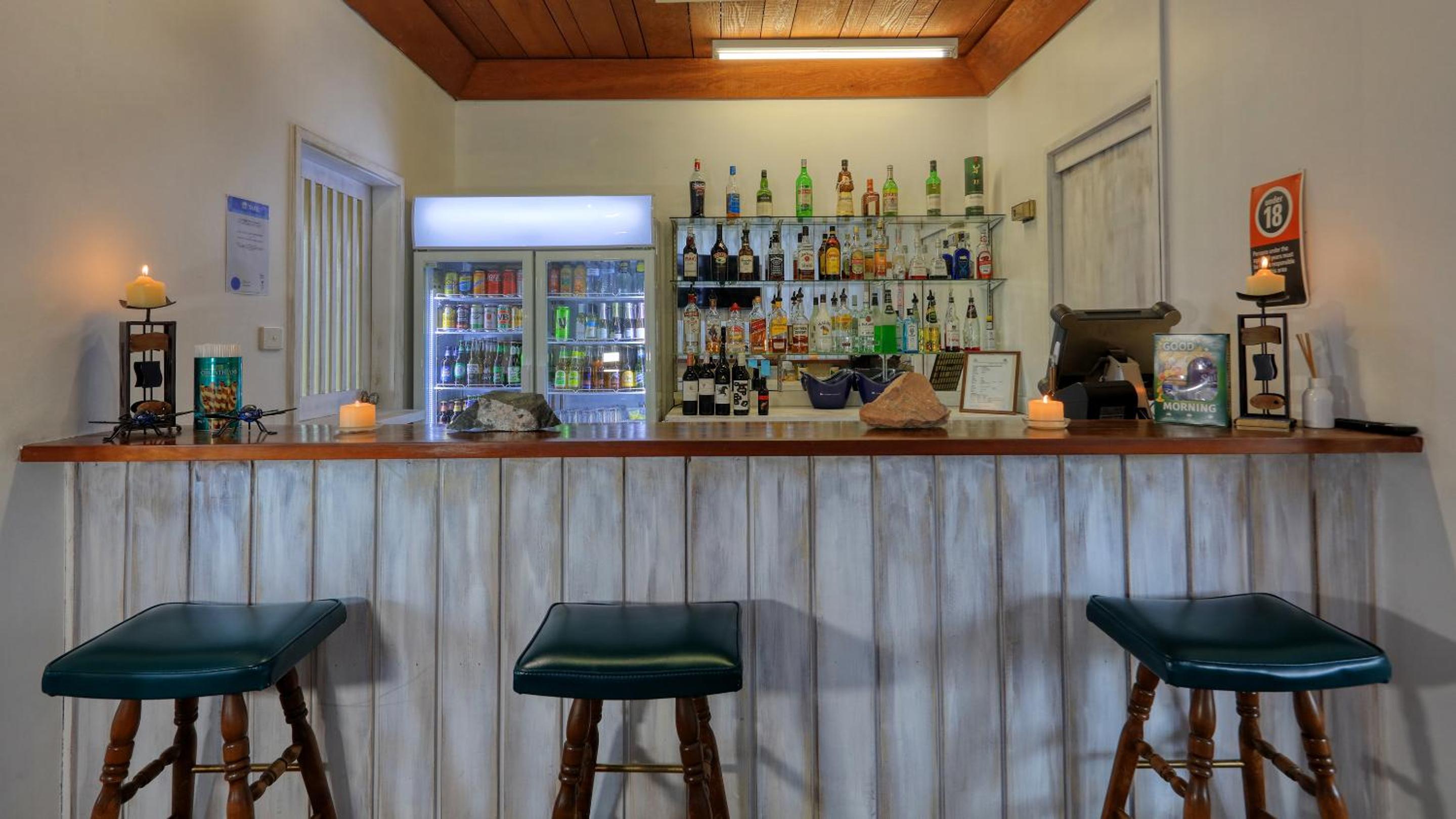 Bushman's Motor Inn