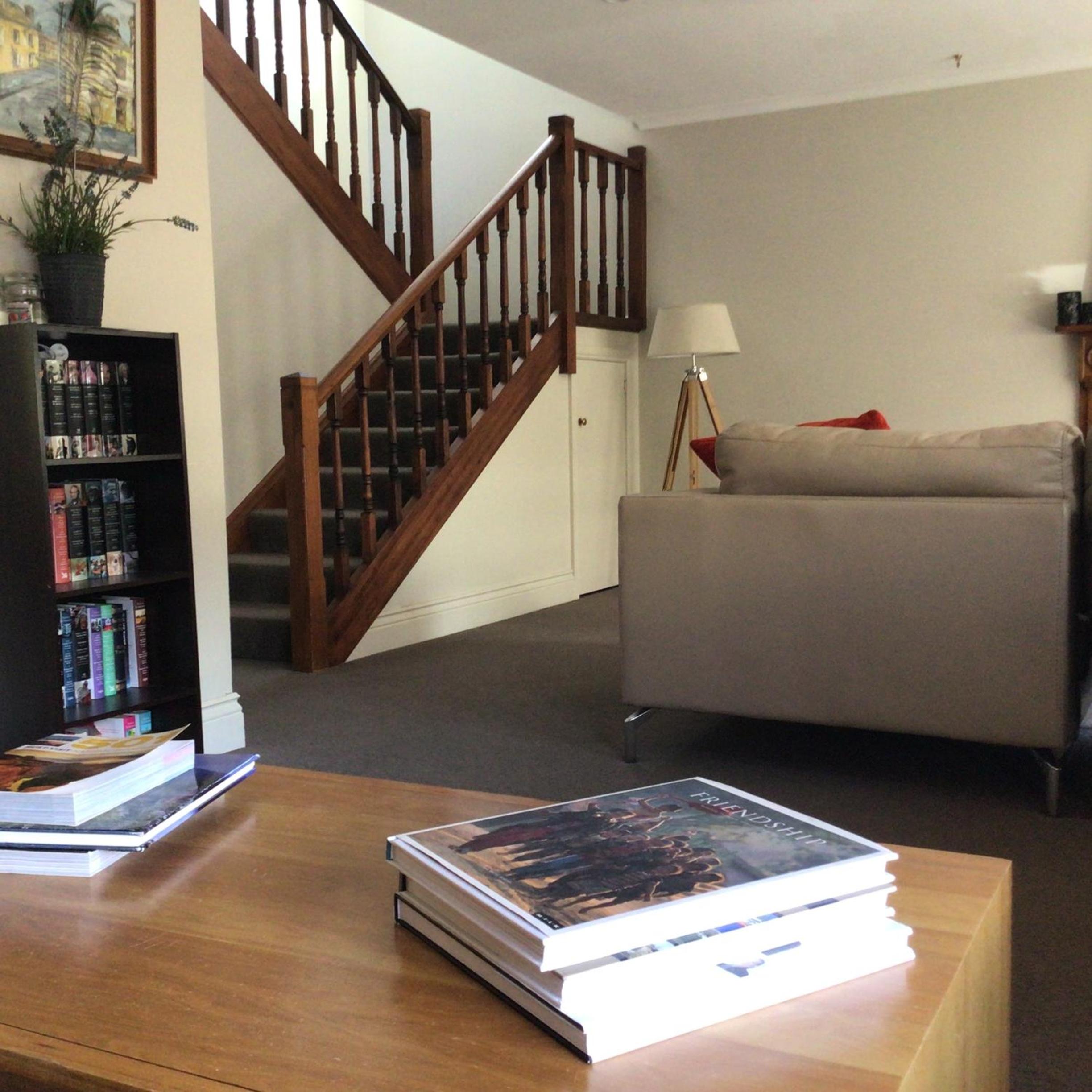 City townhouse walking distance to city