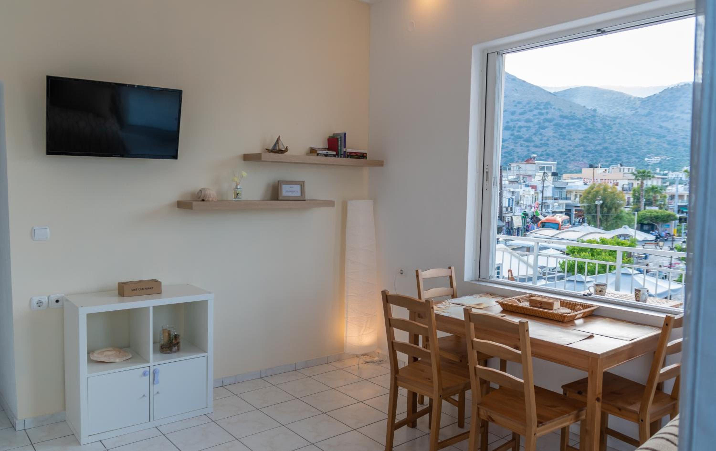 Megaro view 4