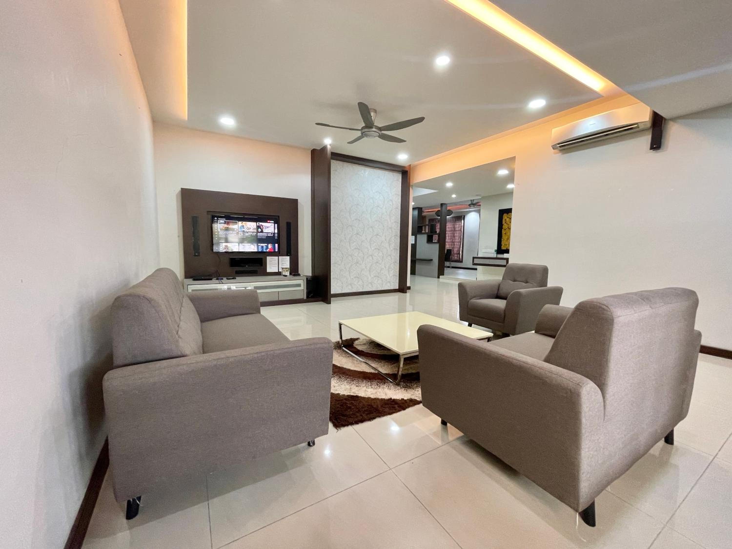 Langkawi Cozy Holiday Home at Bukit Indah by Zervin photo 5