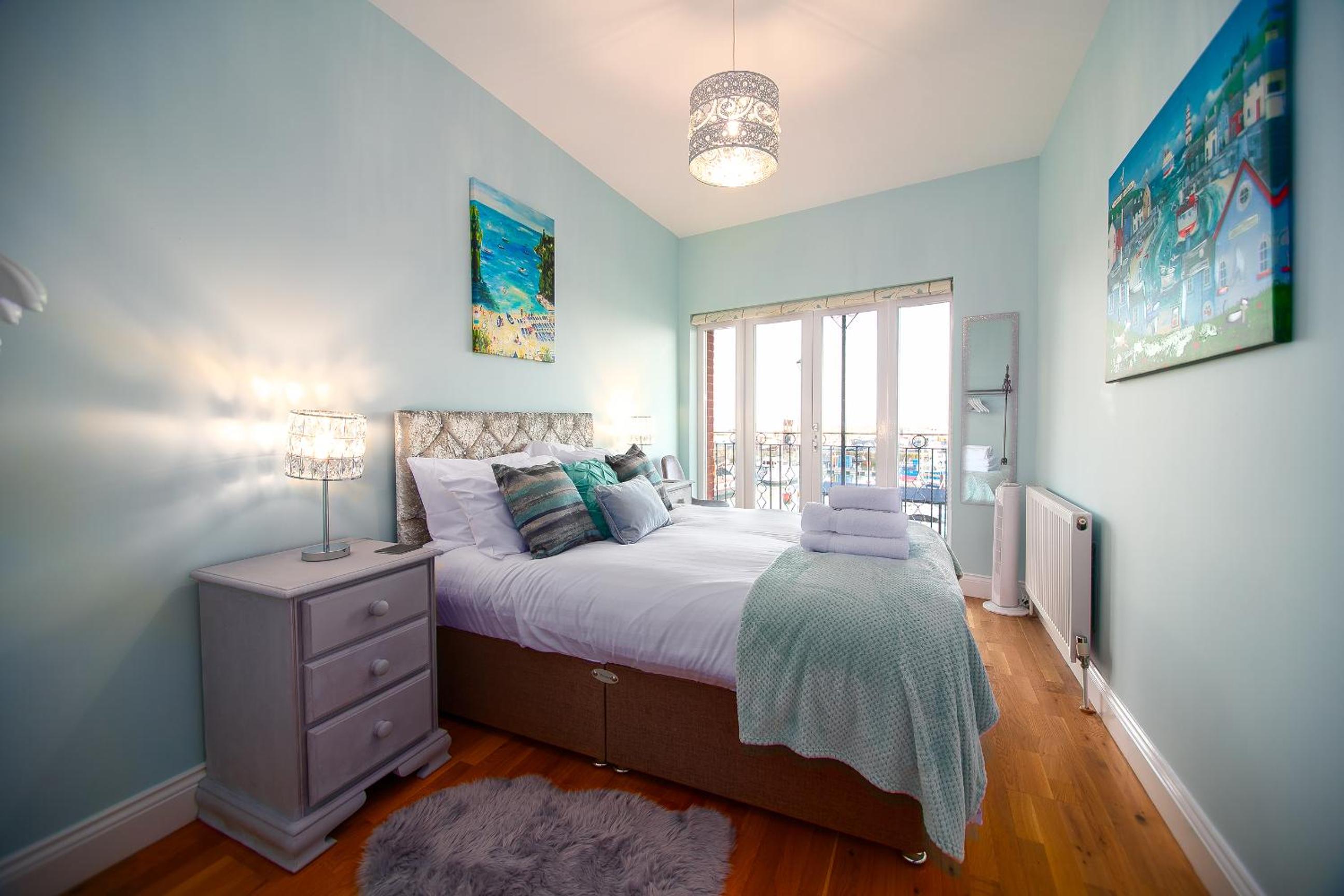 Ramsgate Vacations - Royal Harbour Retreat - Balcony, sea view property - Property Image 8