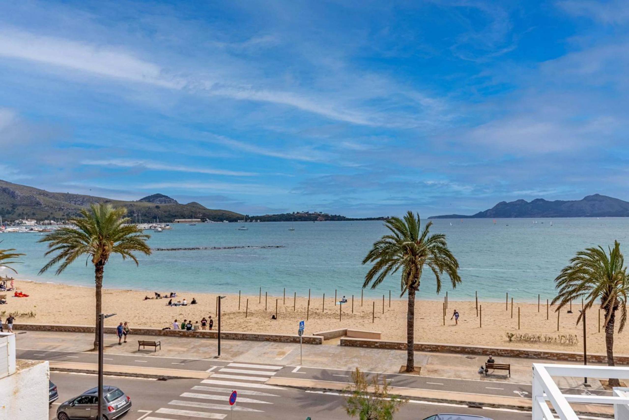 Beachfront Apartment Sivella Mar by Sealand Villas