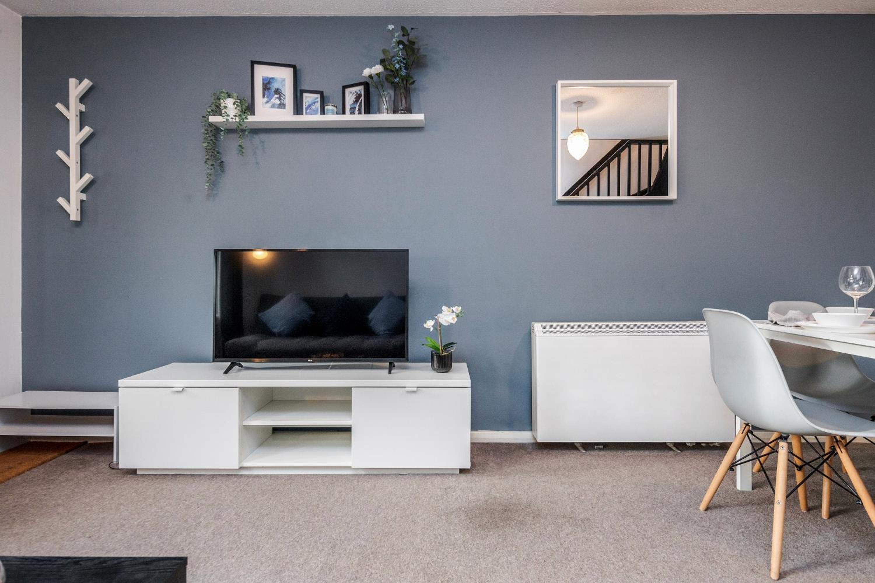 ✪ Charming ✪ 2 Bed House with Garden & Parking ✪ Perfect Location ✪ Greater London ✪ Woodford/Enfield ✪ - Image 4