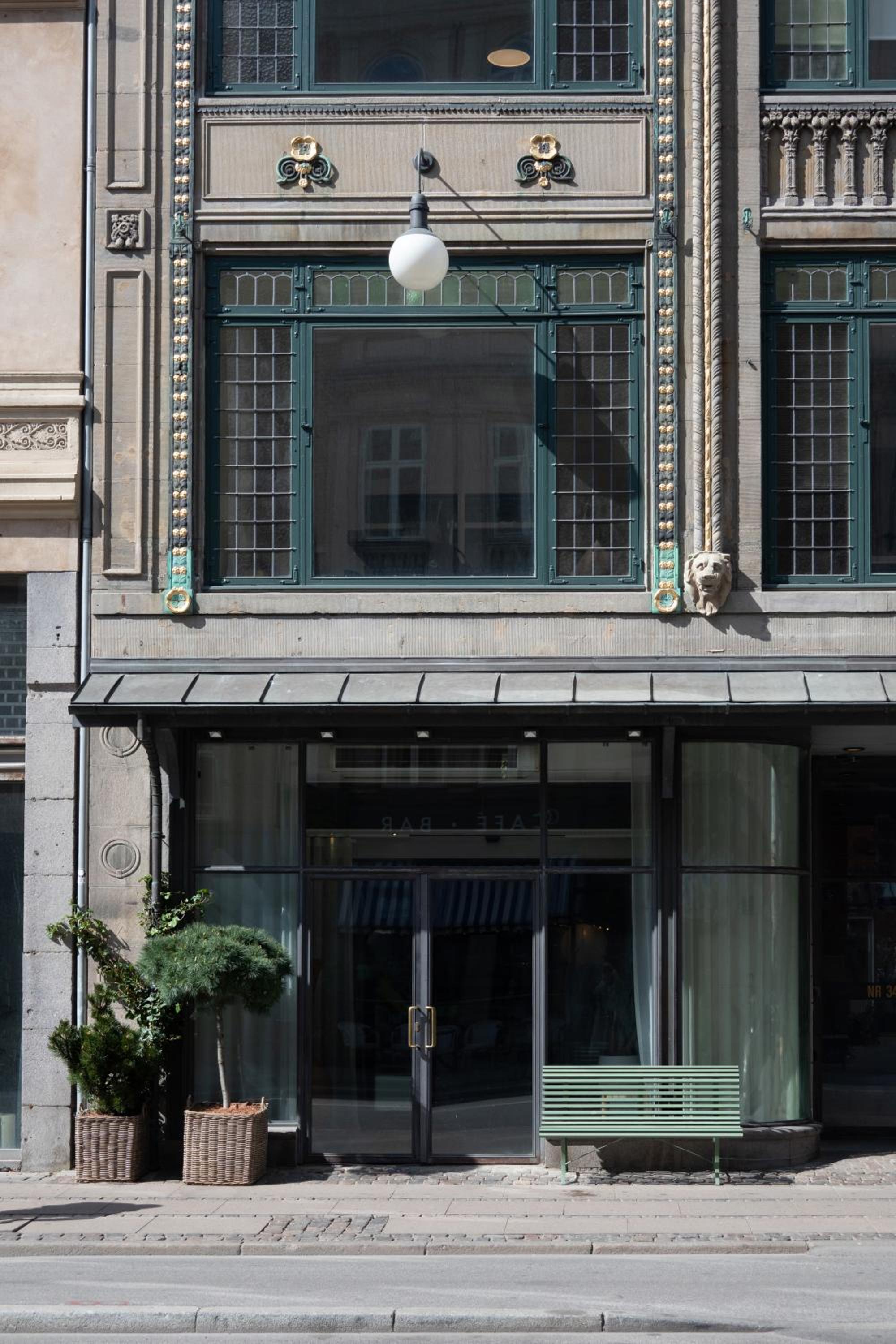 Hotel Savoy Hotel - Image 1