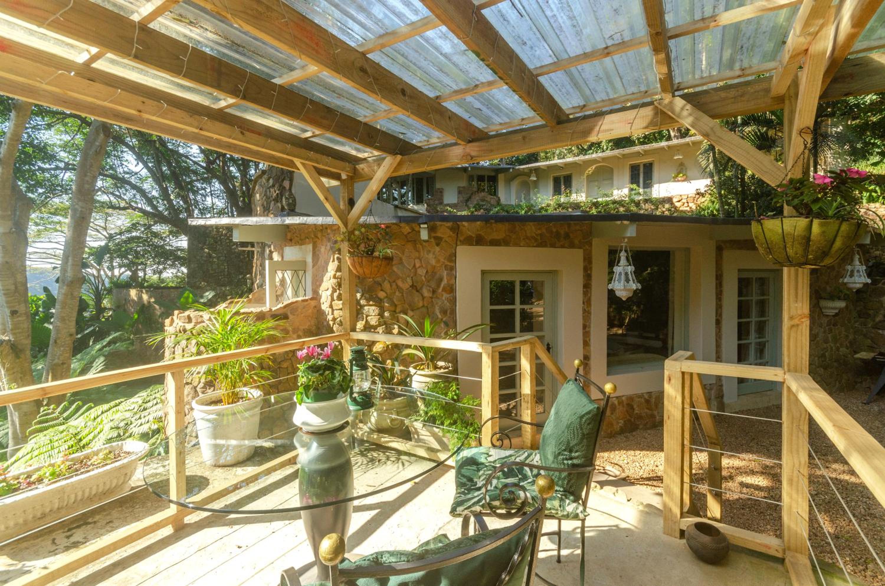 MacLeod House Guest Cottage view 4