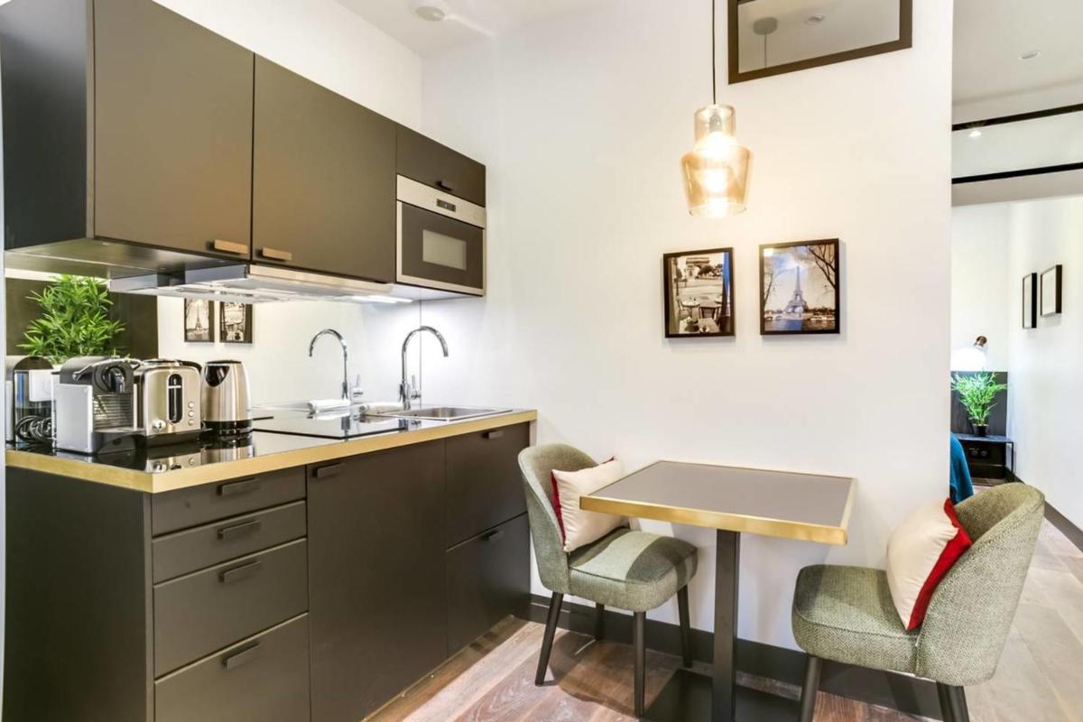 GuestReady - Exquisite Apartment in the Historical 7th District