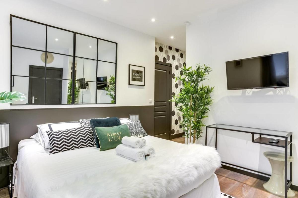 GuestReady - Exquisite Apartment in the Historical 7th District