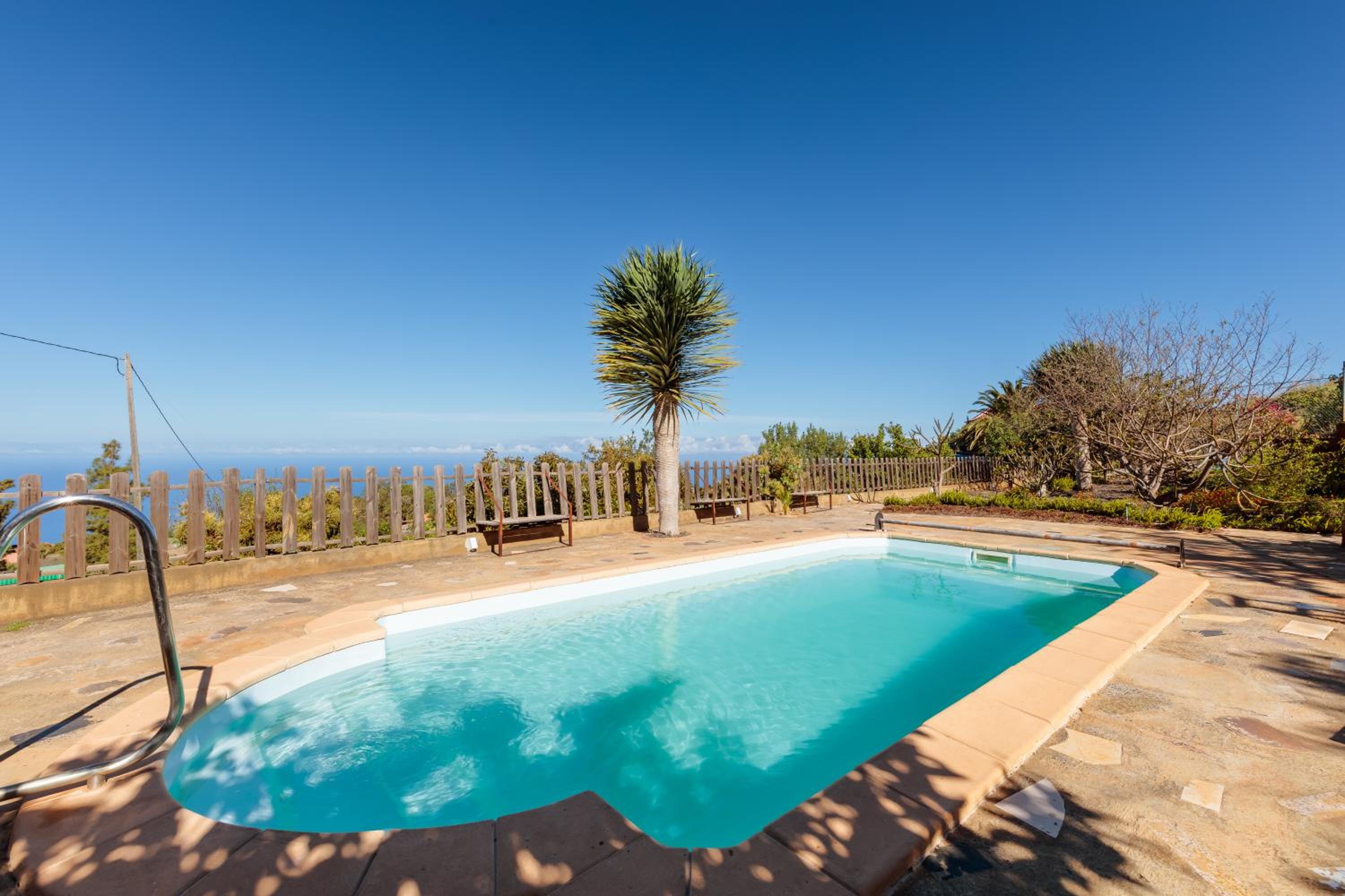 Casa Buganvillas, reformado view 2