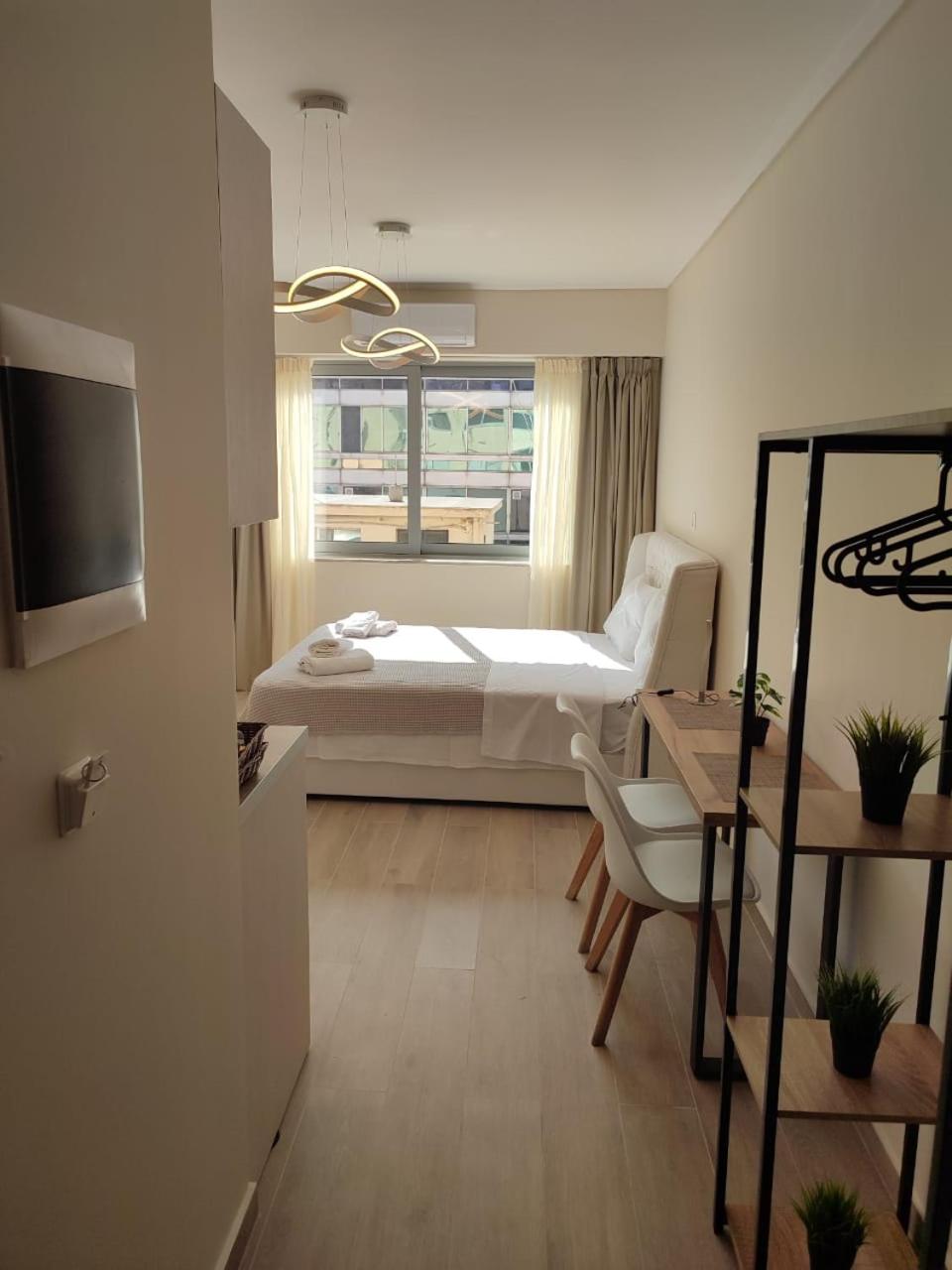 Amazing Apartments @ Aiolou Str.