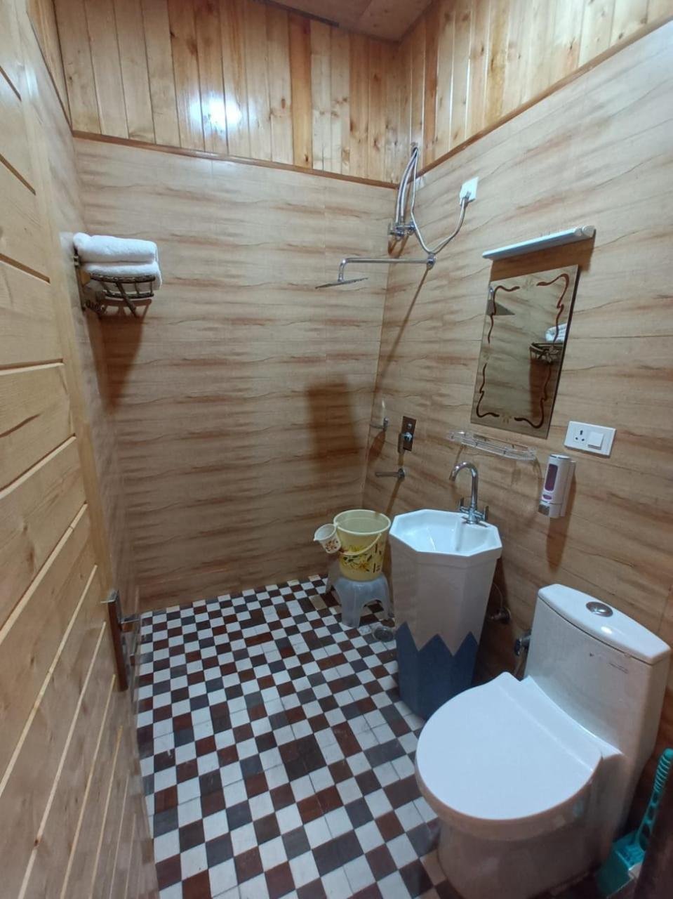 Photo 16