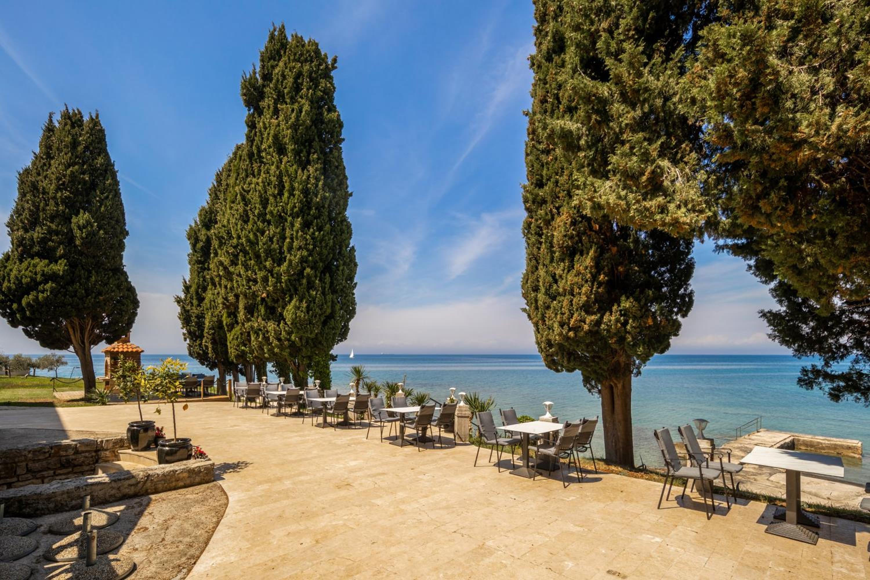 Villa Valdepian Apartments view 2
