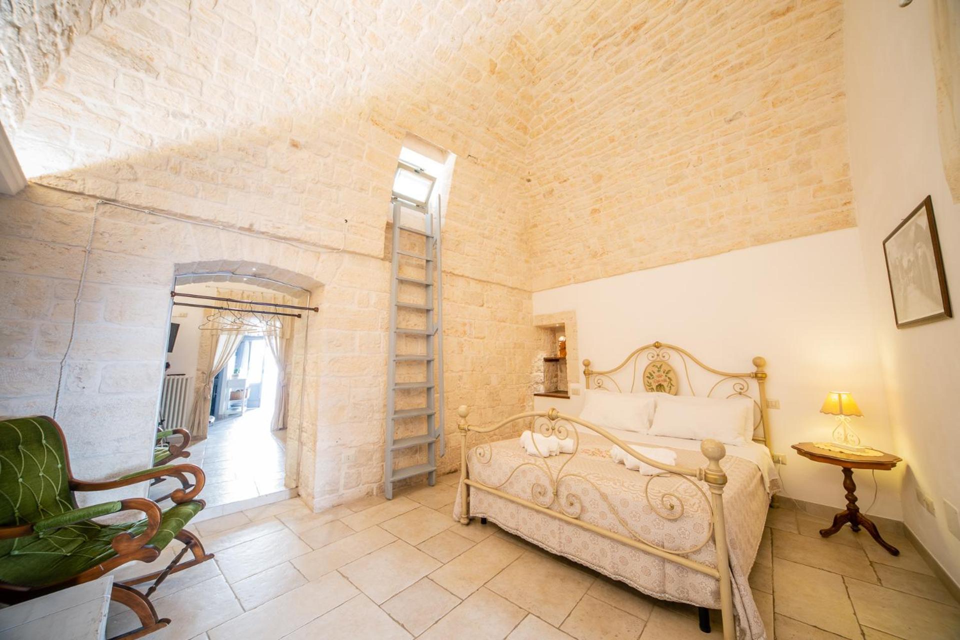 Trullo Antica Bellezza view 2