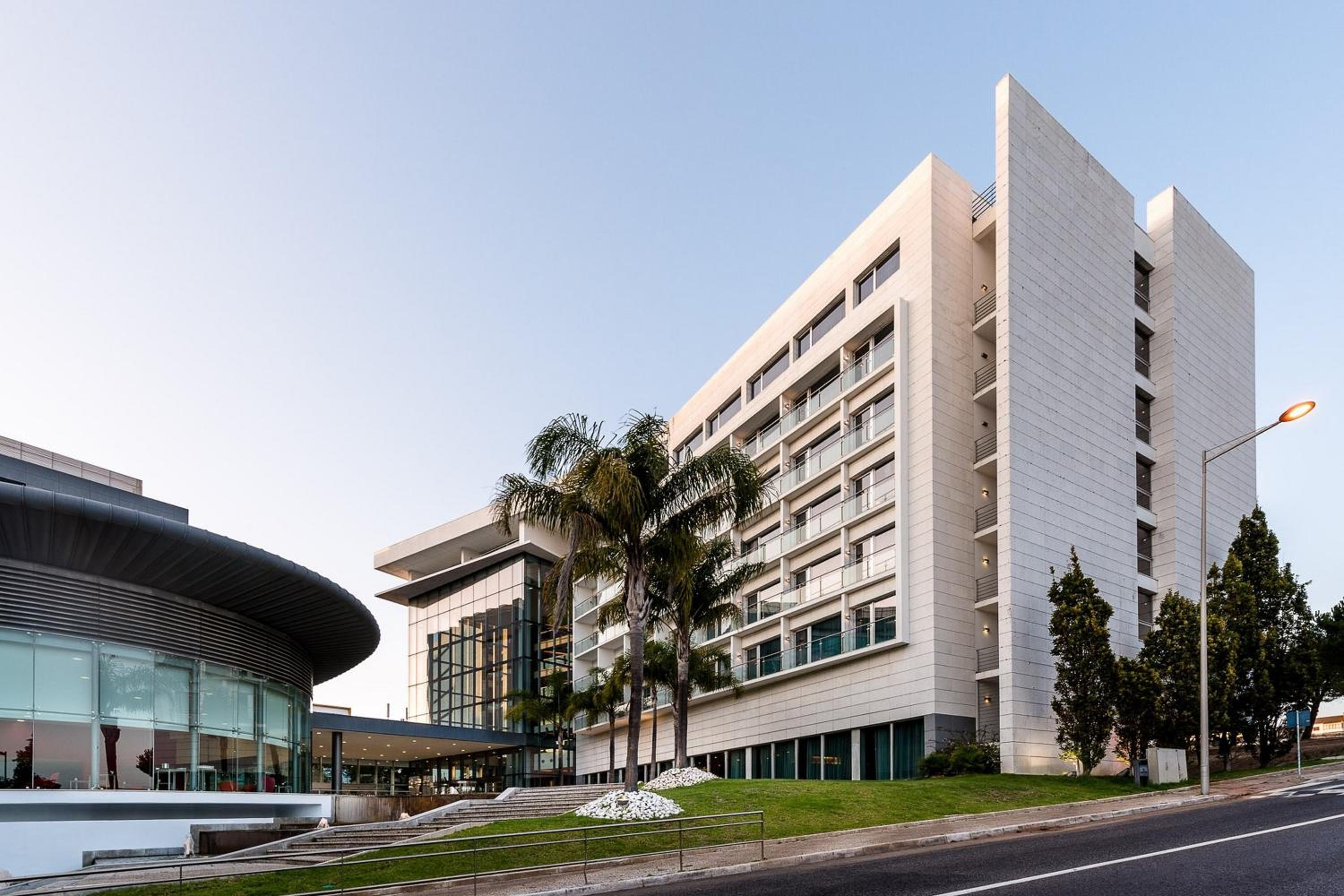 Oeiras Vacations - Lagoas Park Hotel - Property Image 1
