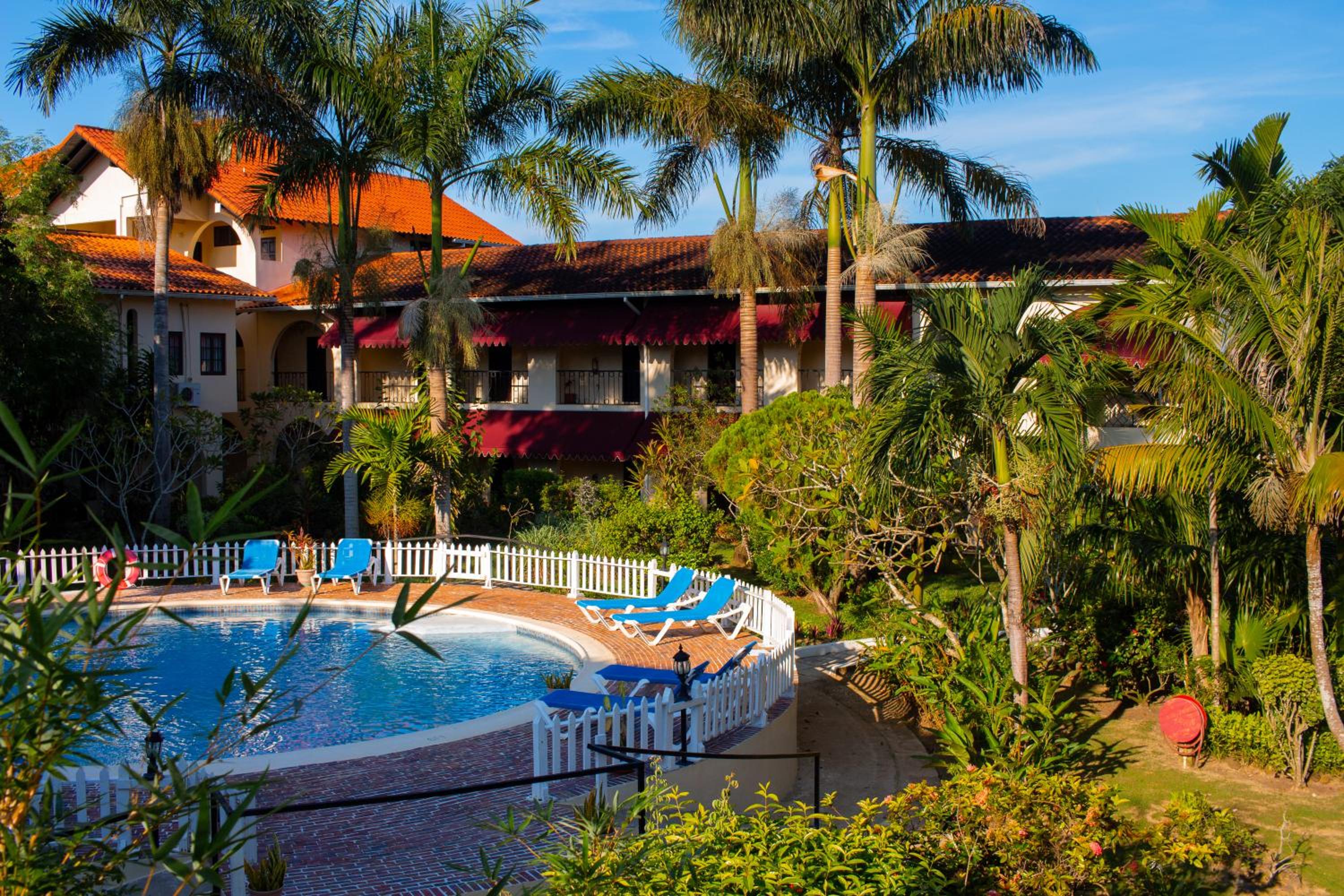Charela Inn Hotel 51