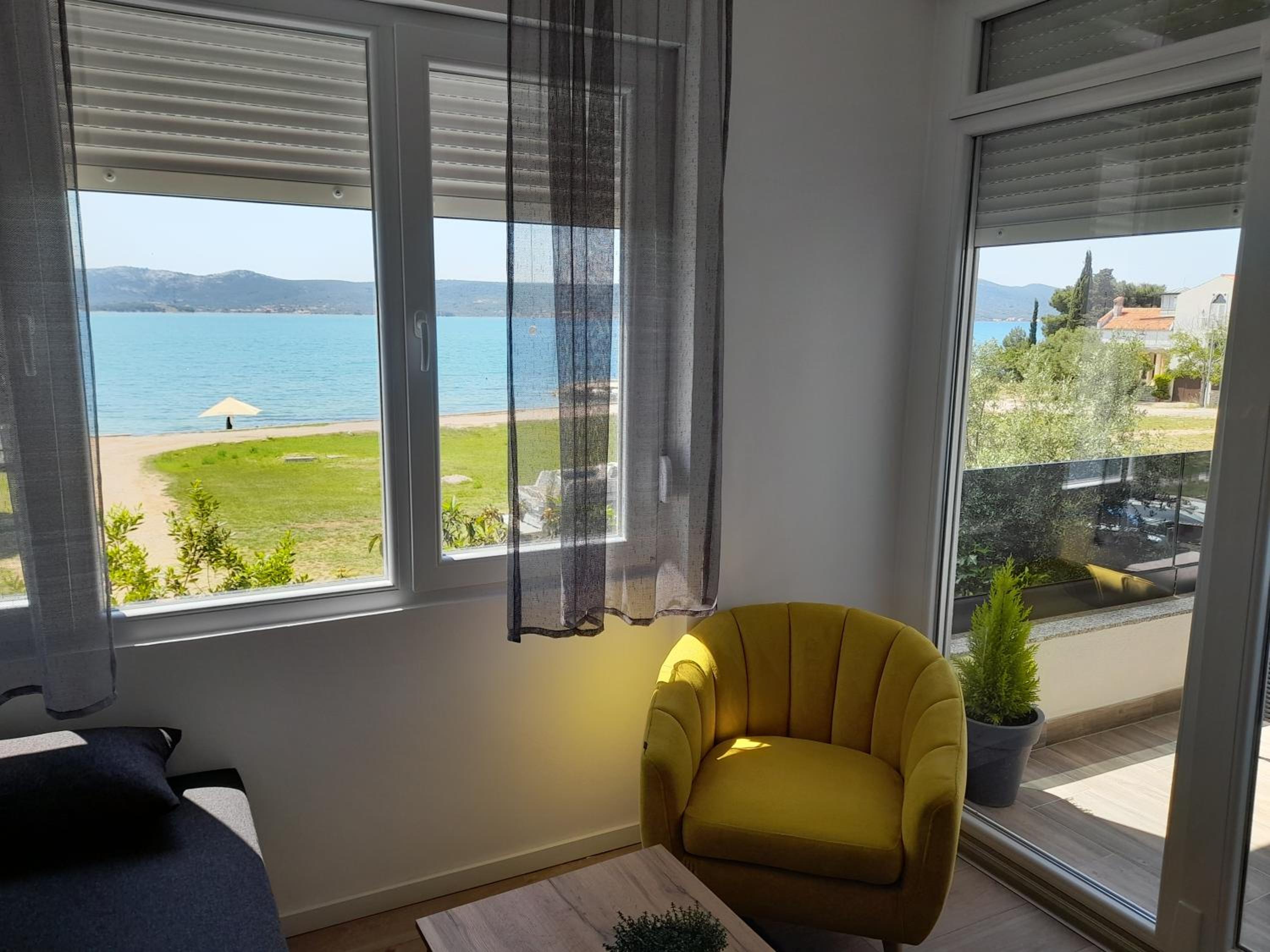 Apartman prvi red do mora view 4