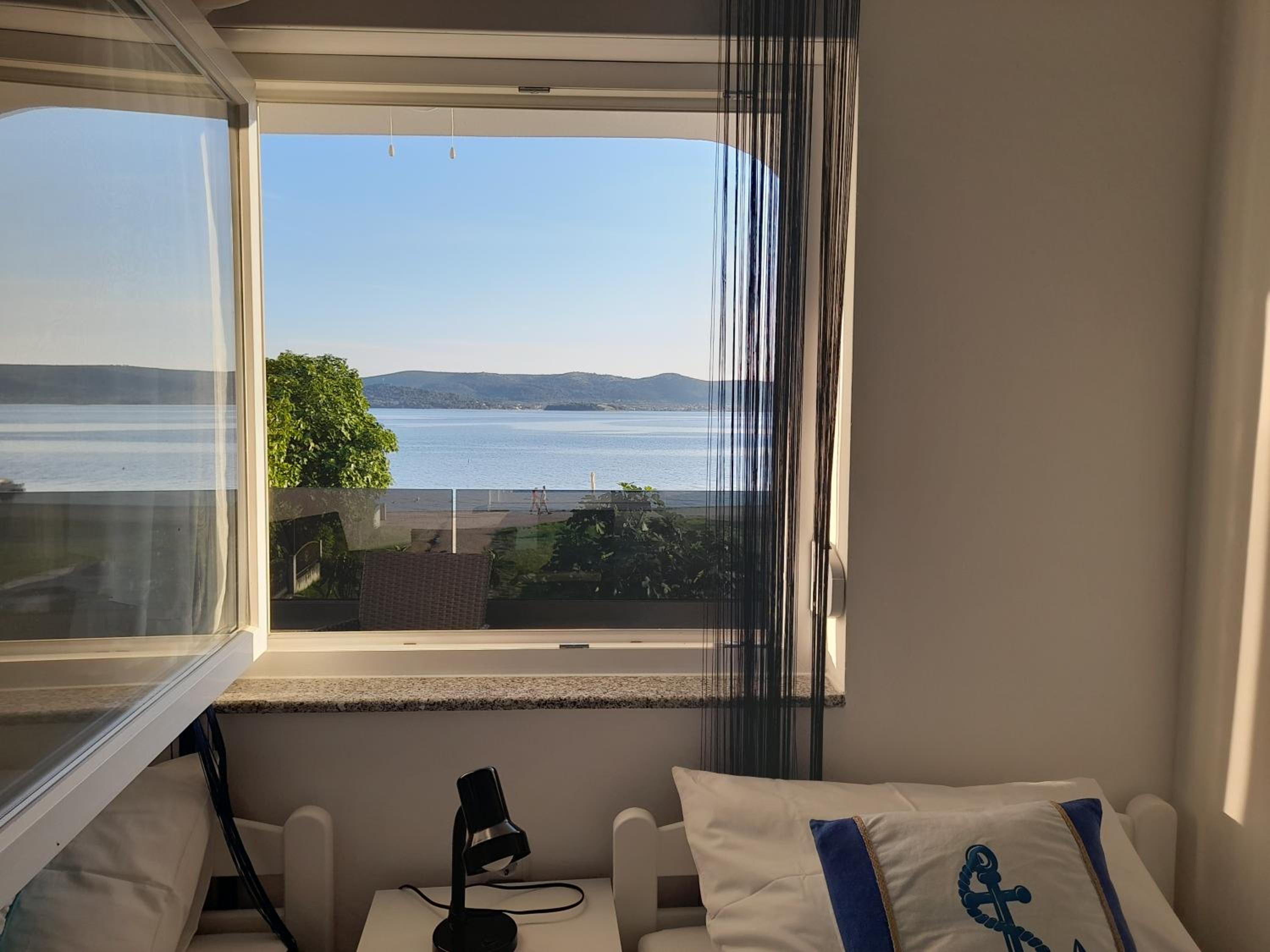 Apartman prvi red do mora view 5