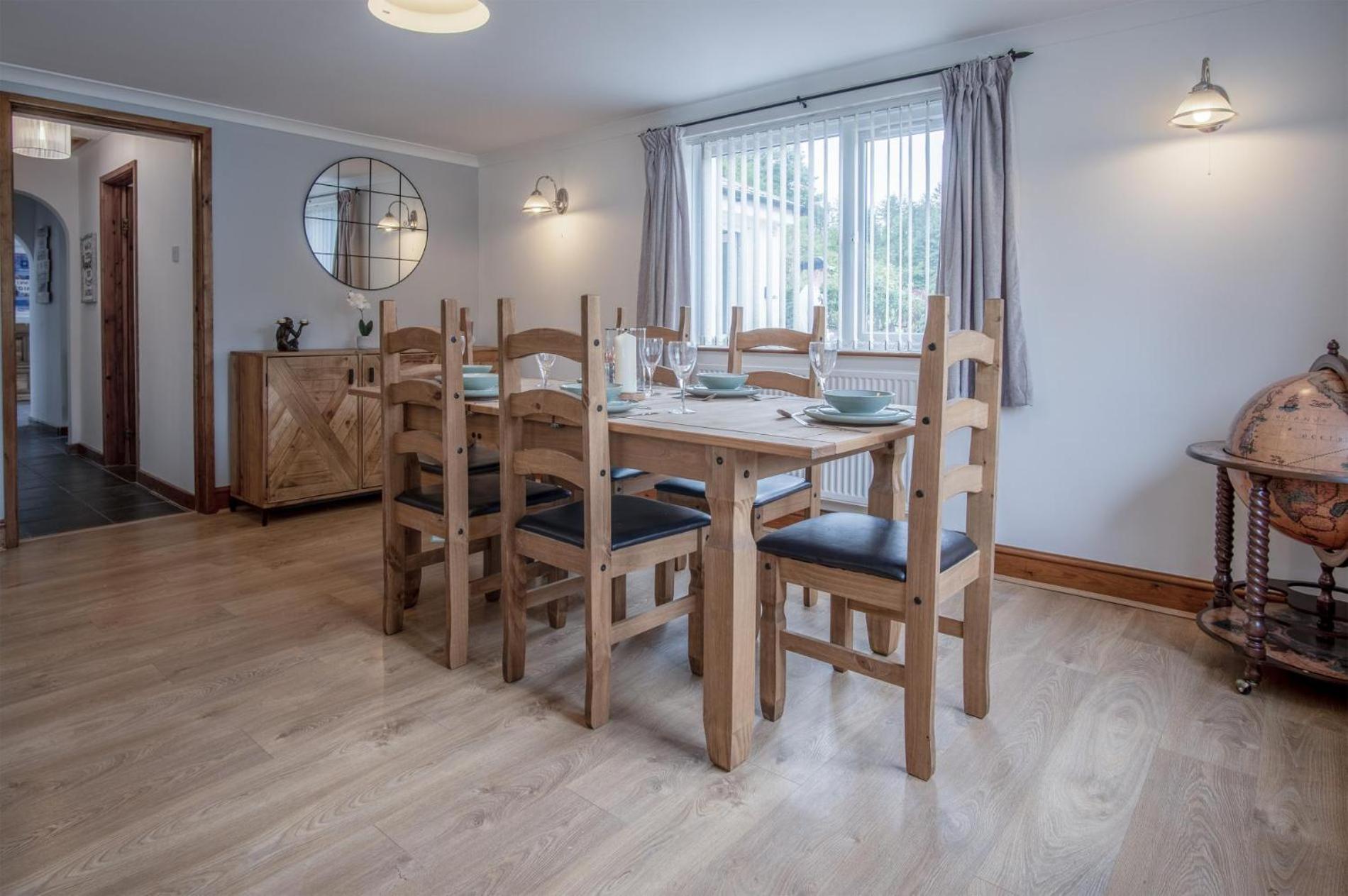 Tucking Mill - 3 Bedroom Holiday Home - Stepaside view 5